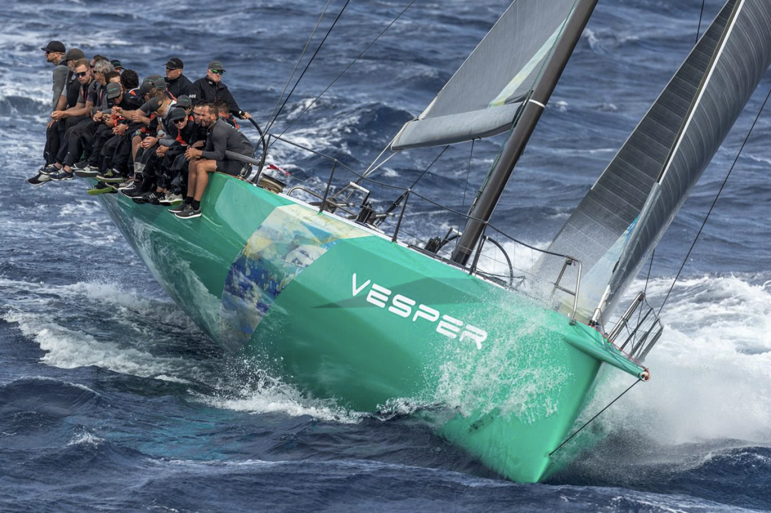 Vesper_McDYachts_Exterior_14.png