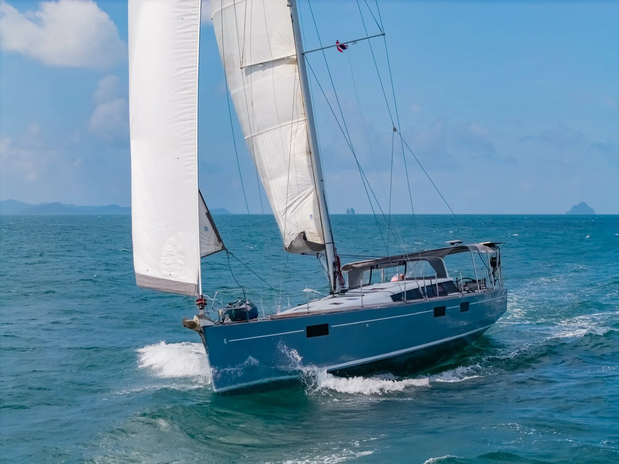 Imperia_McDYachts_Exterior_01.jpg