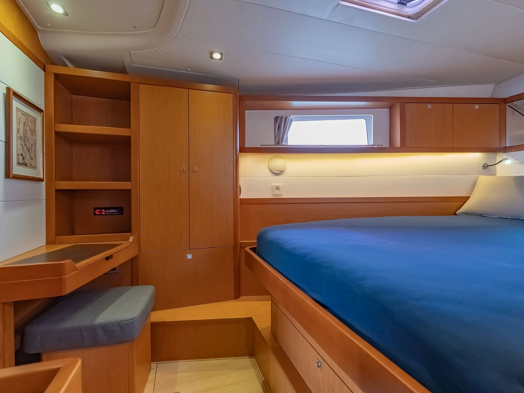 Imperia_McDYachts_Interior_22.jpg