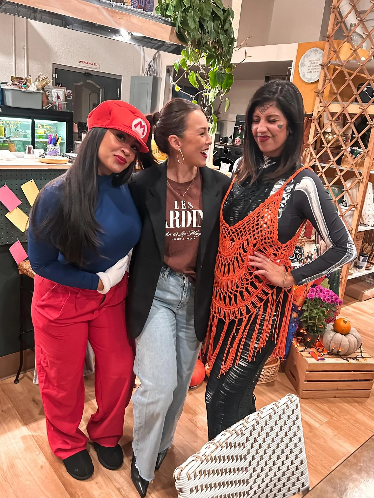 Almost Christmas, so Happy Halloween!!!! 👻

I&rsquo;m 2-months behind on content, sue me. These were too cute not to post.

@bossbabes.couve with another incredible event this year. If you&rsquo;re in the Portland or Vancouver area and I&rsquo;ve be