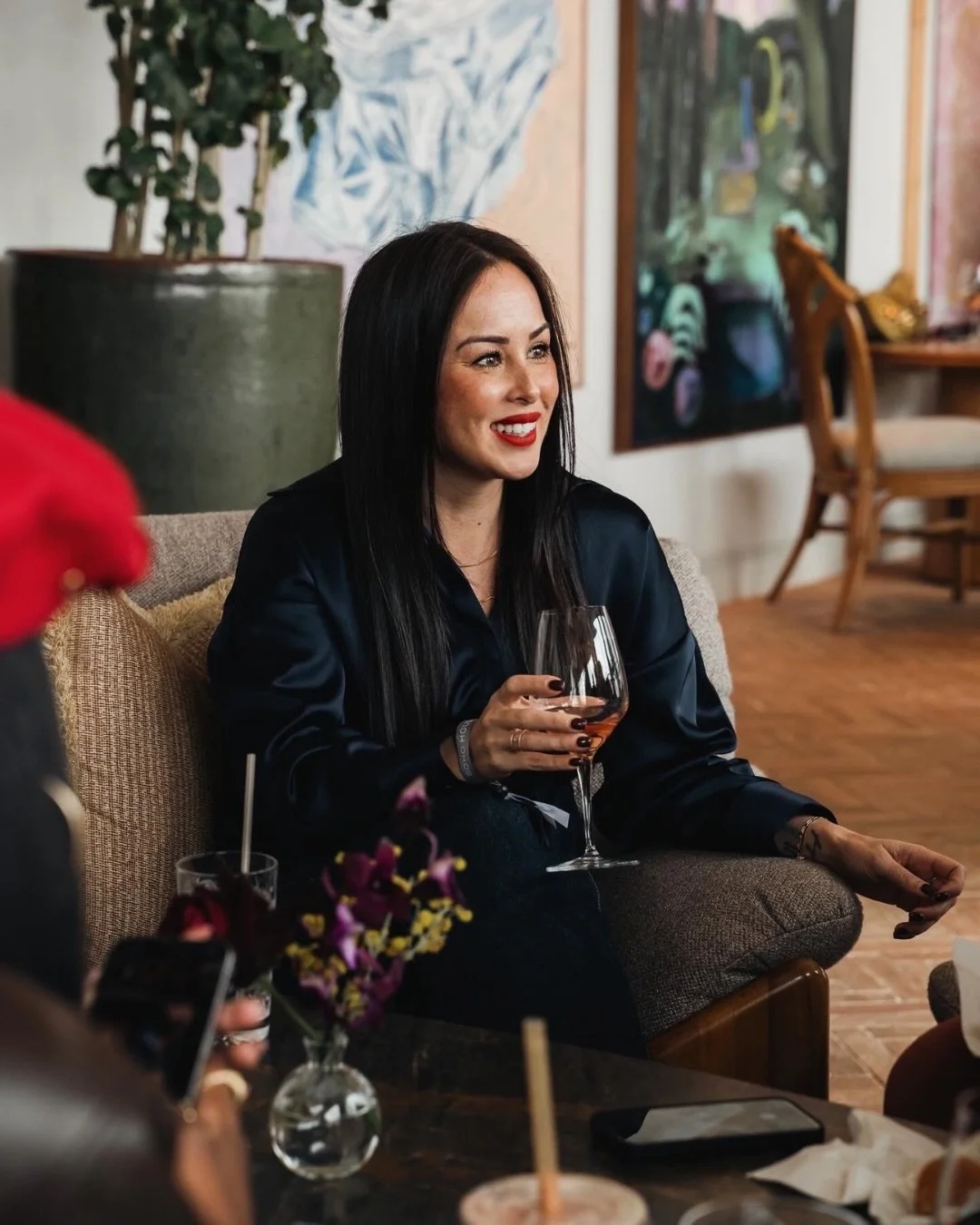 A time was had 😍 What an honor to be in a room of such powerful women.

@heretostayseries was everything and more. Thank you for sharing your magic @itszanele 🤎

Pics!!!! @conceptuall_ee