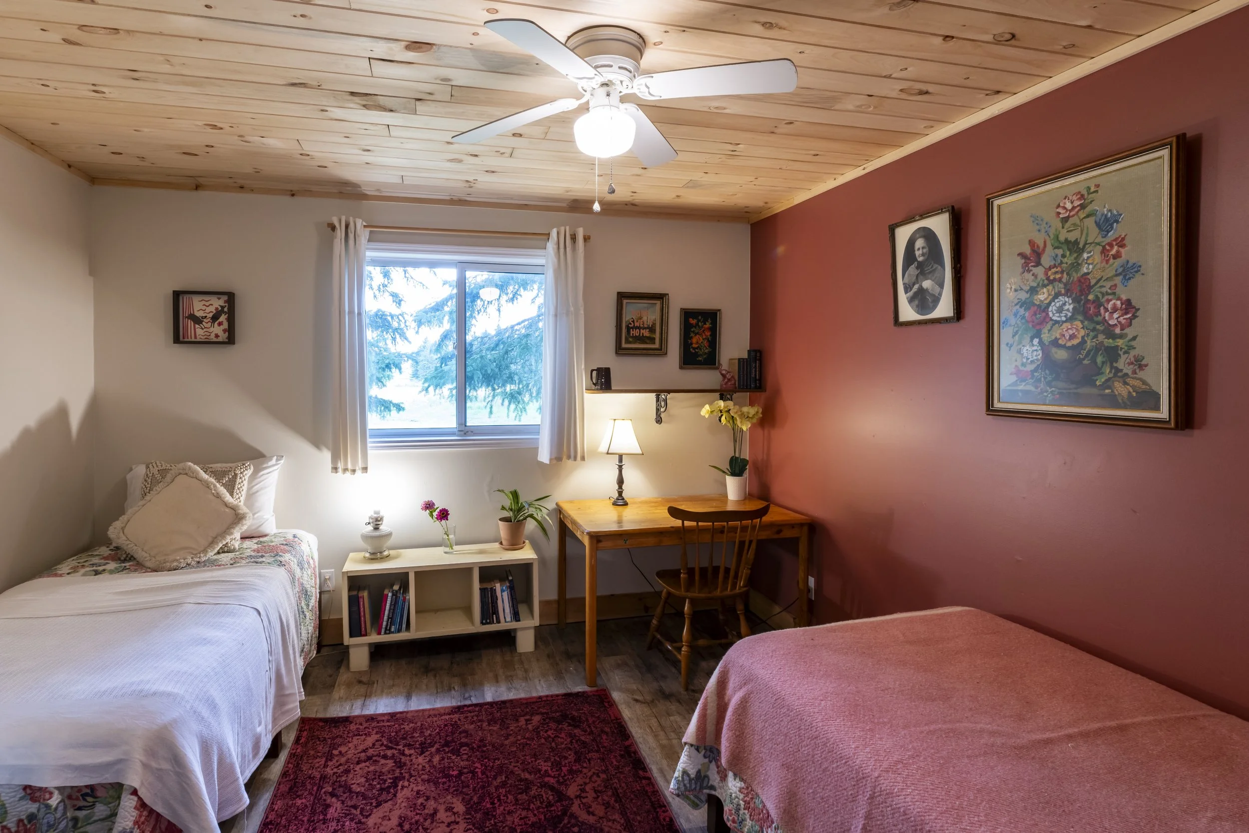 BEDROOM2.jpg