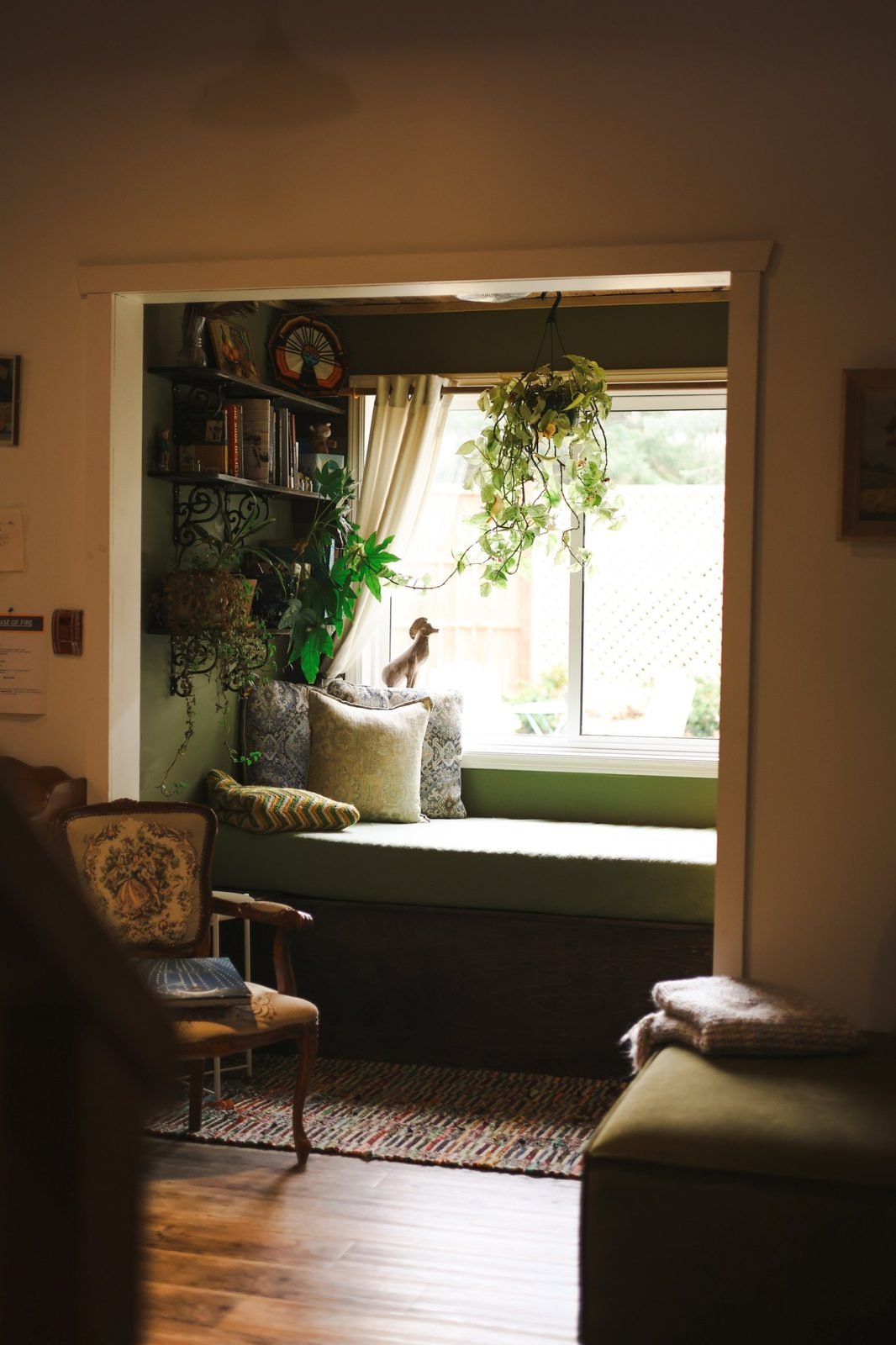 seed-lodge-reading-nook-window-seat.jpg