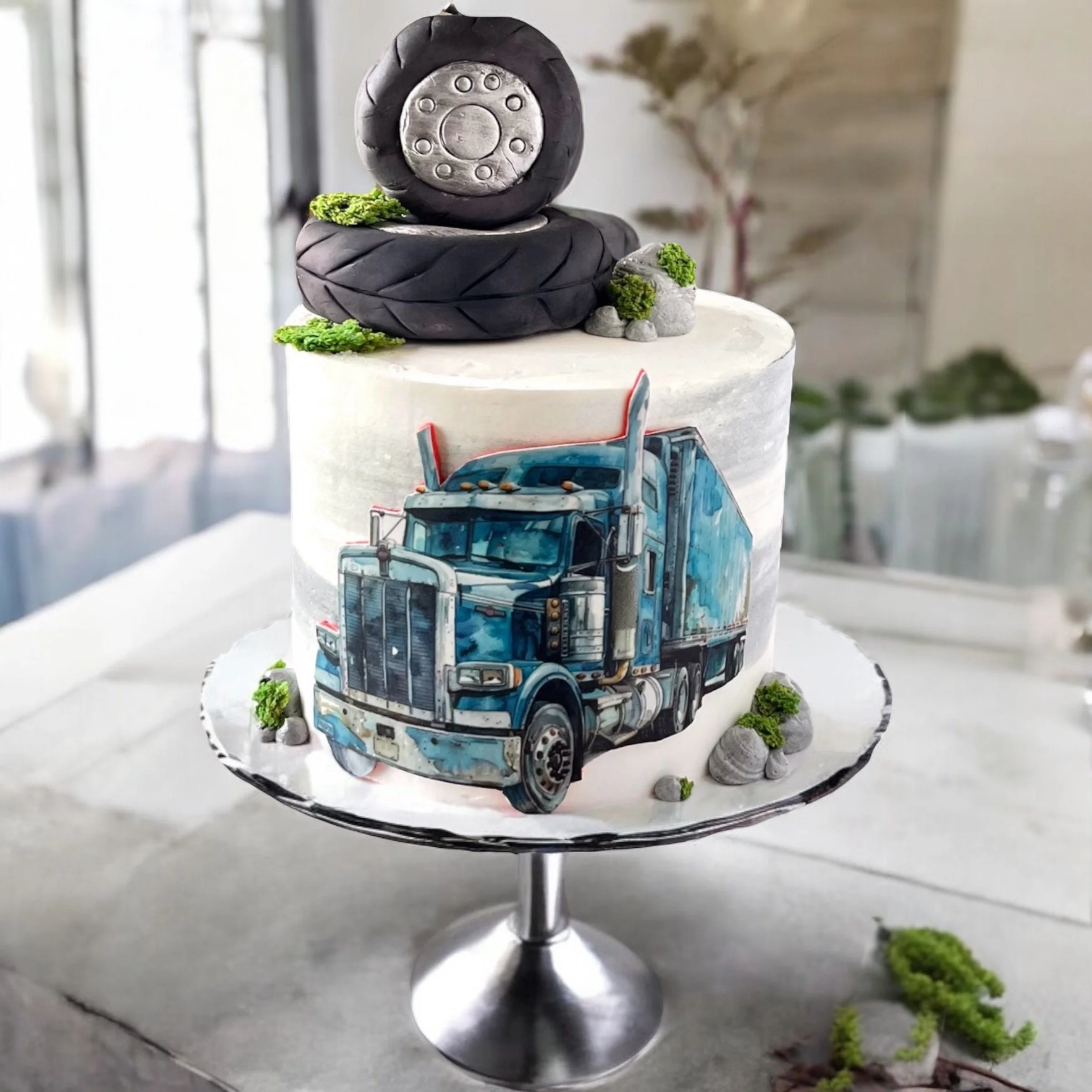 18 wheeler cake.JPG