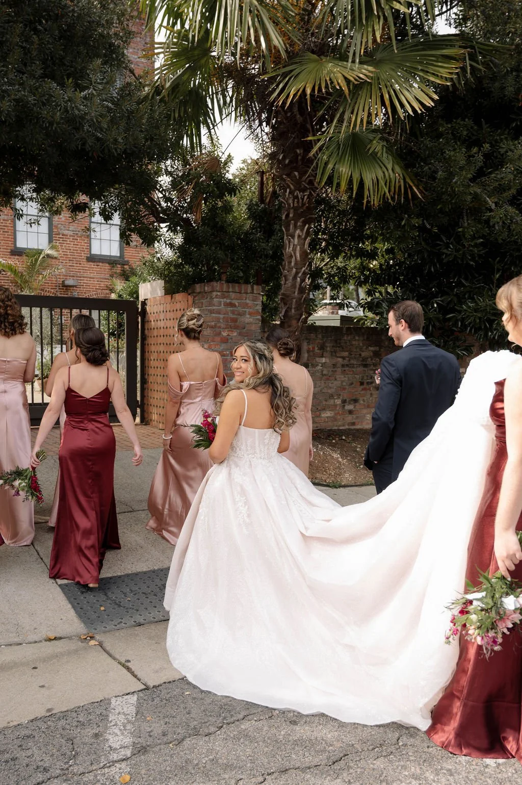 How Great Wedding Photography Helps You Feel Comfortable in Front of the Camera on Your Wedding Day