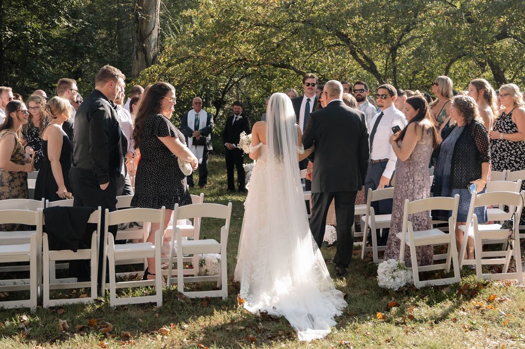 First Look vs Walking Down the Aisle: Which Creates Better Wedding Photos?