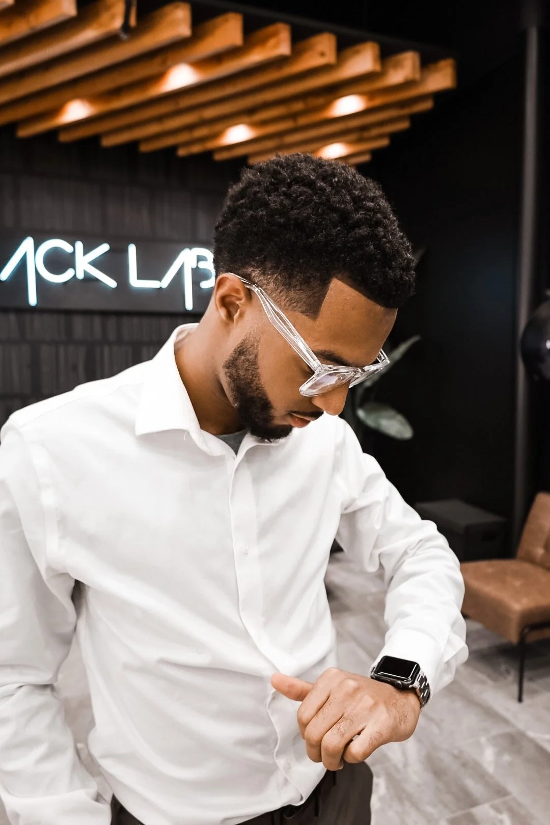 Building a Morning Routine That Includes Proper Grooming