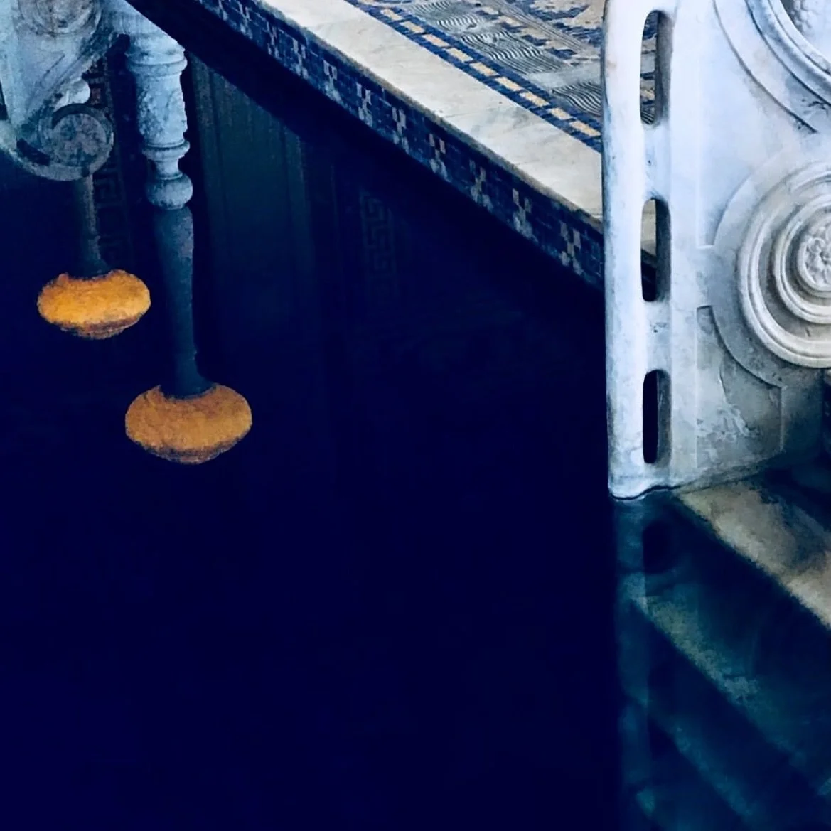 Ranch Reflections 
_________

Hearst Castle

​ruch &bull; Travel Snaps