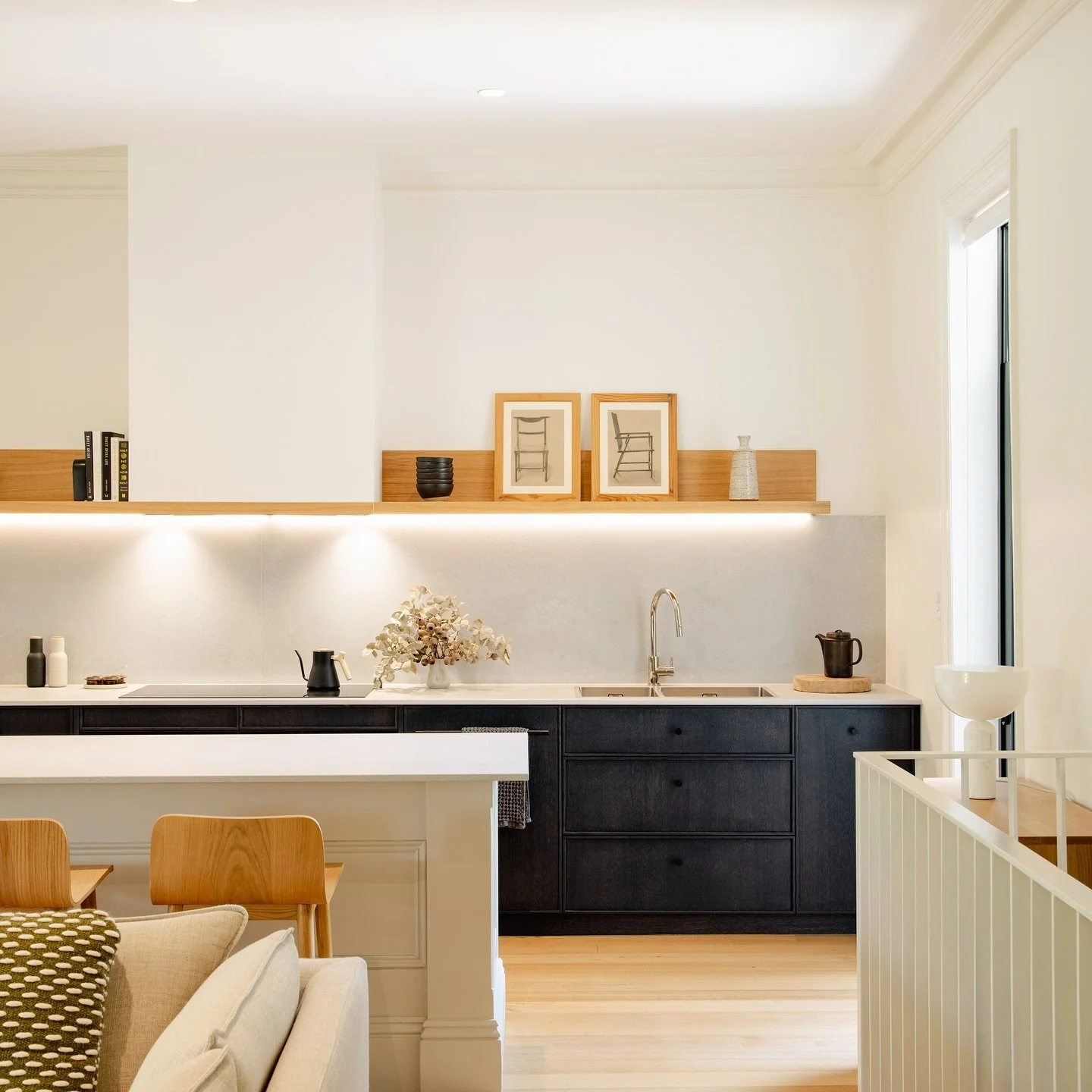 AN ARTIST &amp; AN ARCHER
_________

Arch + ID @by__ruch 
Built by Wetherward Construction
📷 @jack_fenby 

ruch &bull; projects