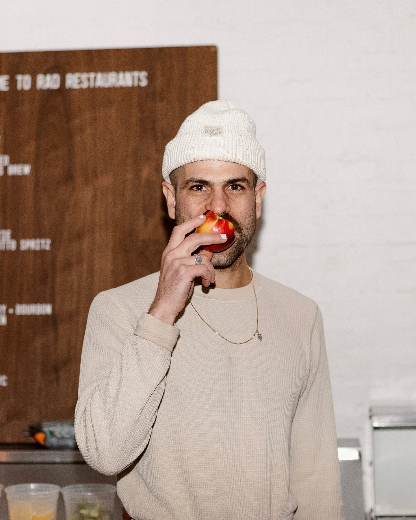 had the amazing opportunity to shoot for @gertienyc 2.0 with my partner in crime @boyingenes ✨

It was an honor to capture this momentous night as they welcome a new space and new era for their iconic restaurant in Brooklyn 🦆
.
.
.
.
.
.
.
#gertieny