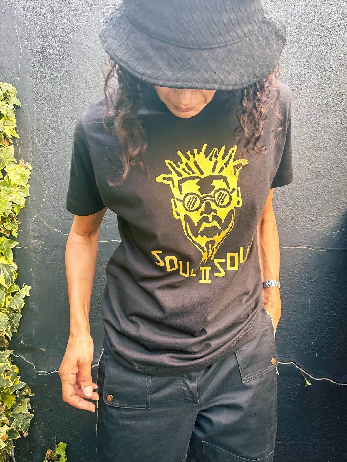 Classic 'SIIS Funki Dred' T Shirt Black/Gold