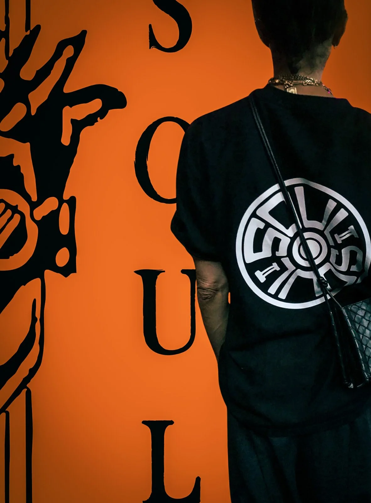 Special Edition 'Plain Front Soul II Soul Circular Logo T shirt' Black