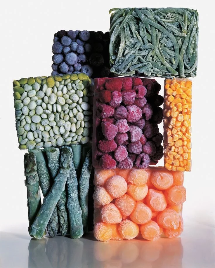 Why I want you to eat the rainbow when it comes to food! 

Polyphenols are powerful plant compounds found in colourful fruits, vegetables, tea, coffee, chocolate, whole-grains, nuts, seeds and spices. They're not just nutrients, they're bioactive mol