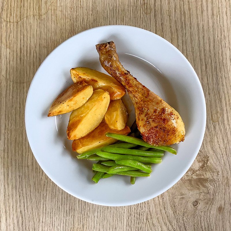 Poulet Bratkartoffeln Bohnen.jpg
