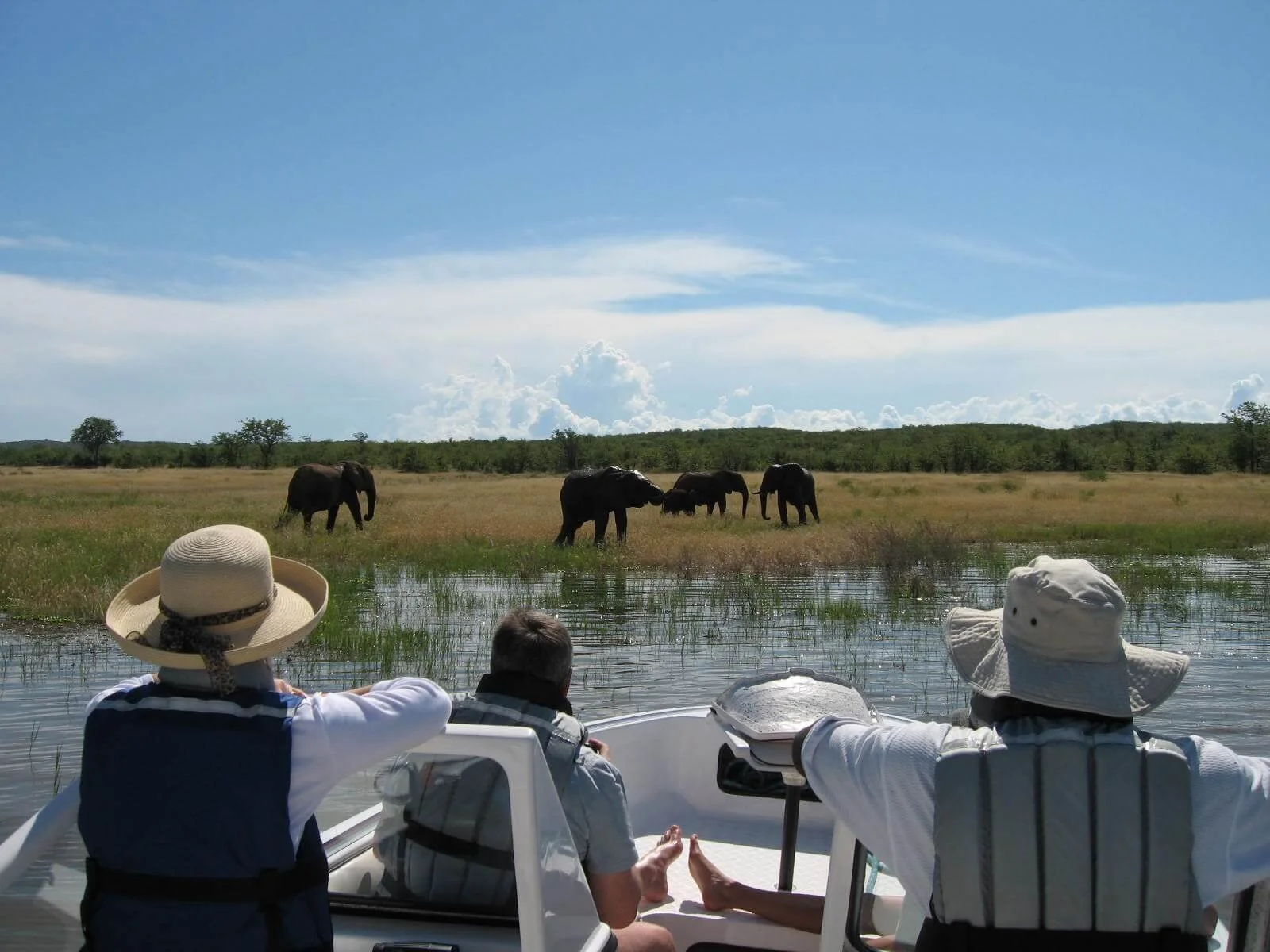 kalai-houseboat-kariba-charter-zimbabwe-13.JPG