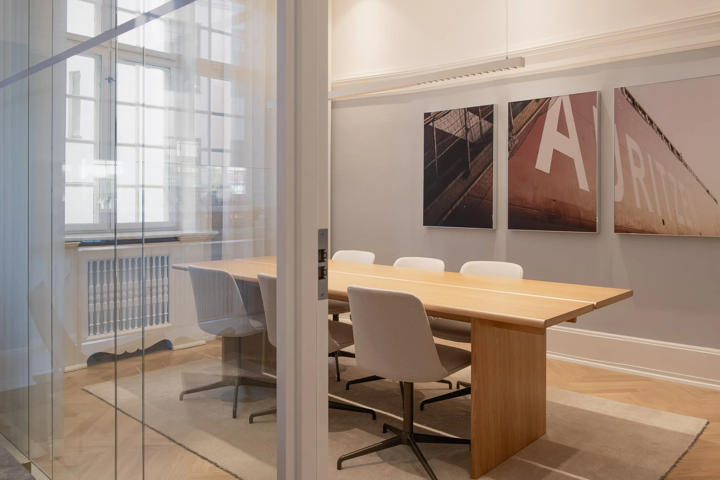 signal-arkitekter-j. Lauritzen-workplace-design-meetingroom-1560.jpg