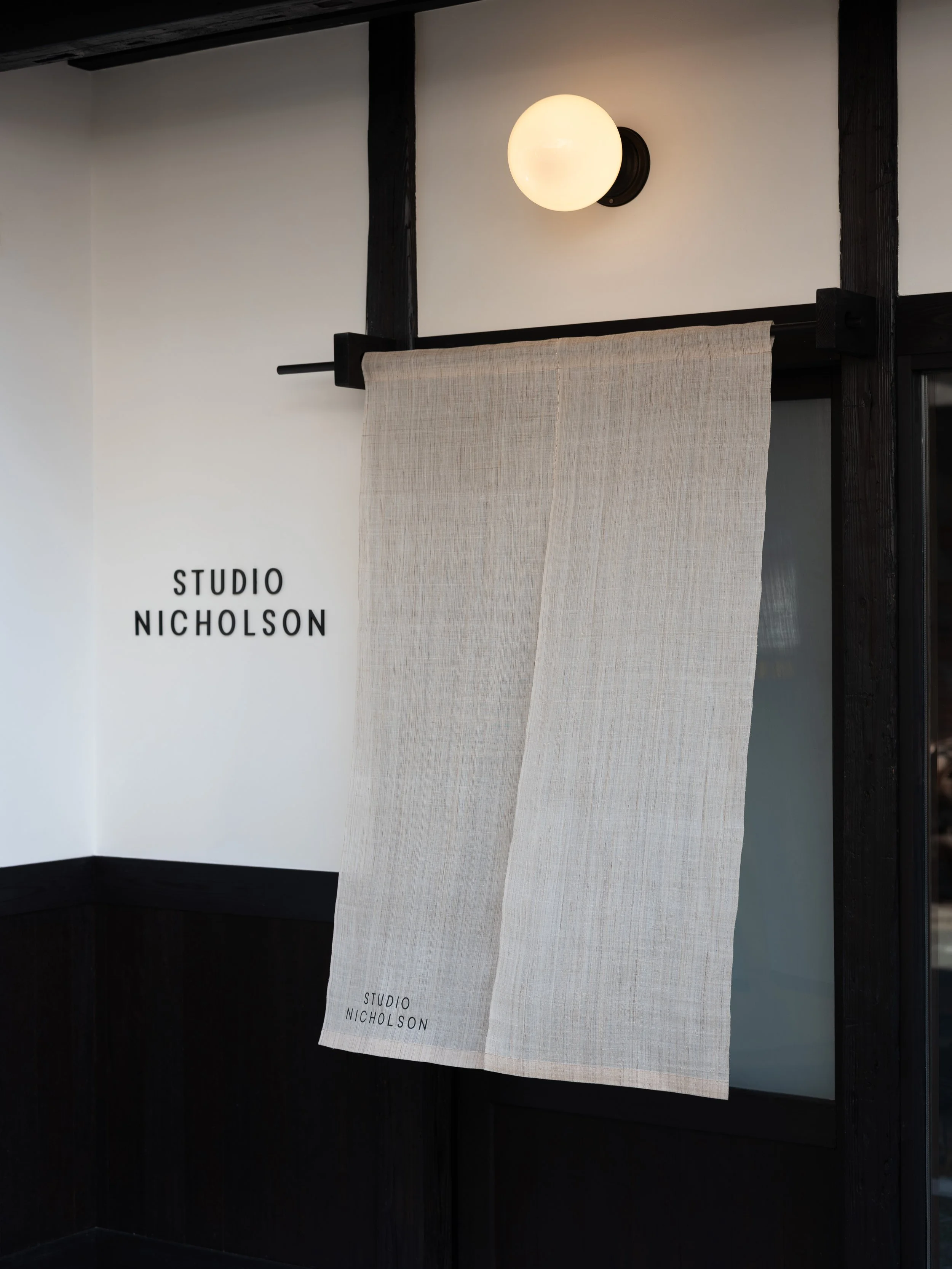 STUDIO NICHOLSON1718.jpg