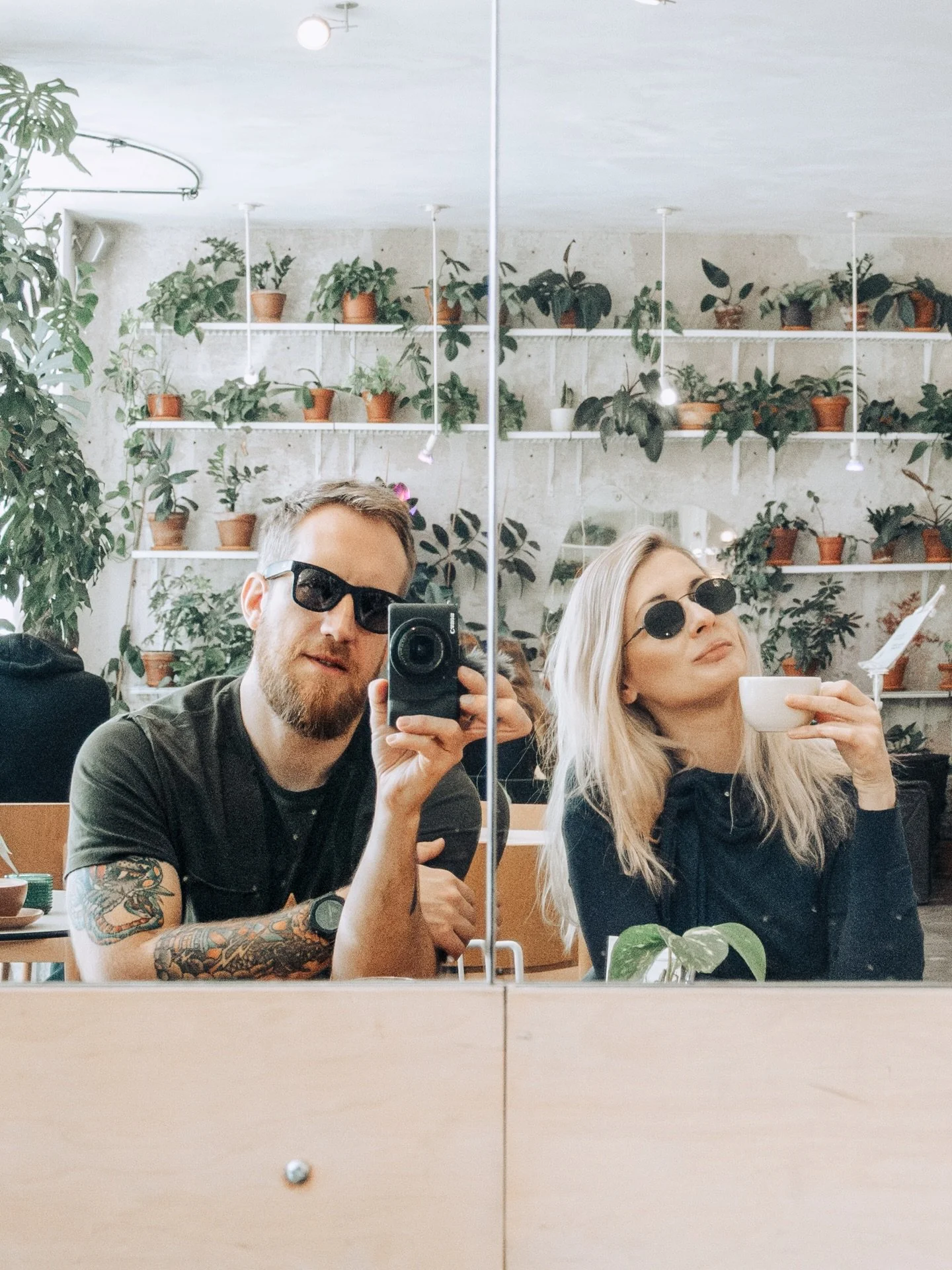 Wylądowaliśmy w zagłębiu kawiarni speciality. Może nie zejdziemy na palpitacje serca, może&hellip;.

ENG

We&rsquo;ve landed in a specialty coffee hotspot. Maybe we won&rsquo;t go into heart palpitations&hellip; maybe.

#praga #prague