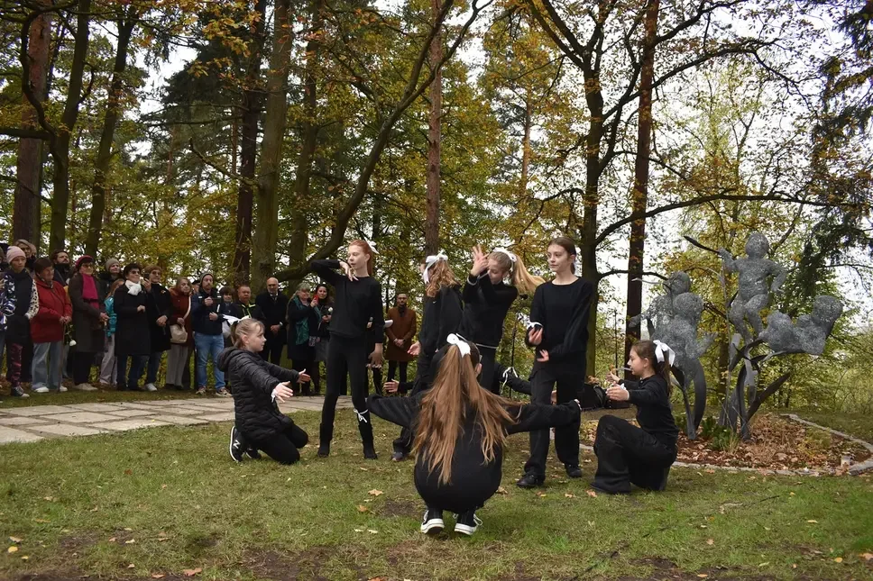 Lesní hřbitov Písek - pietní Místo v srdci