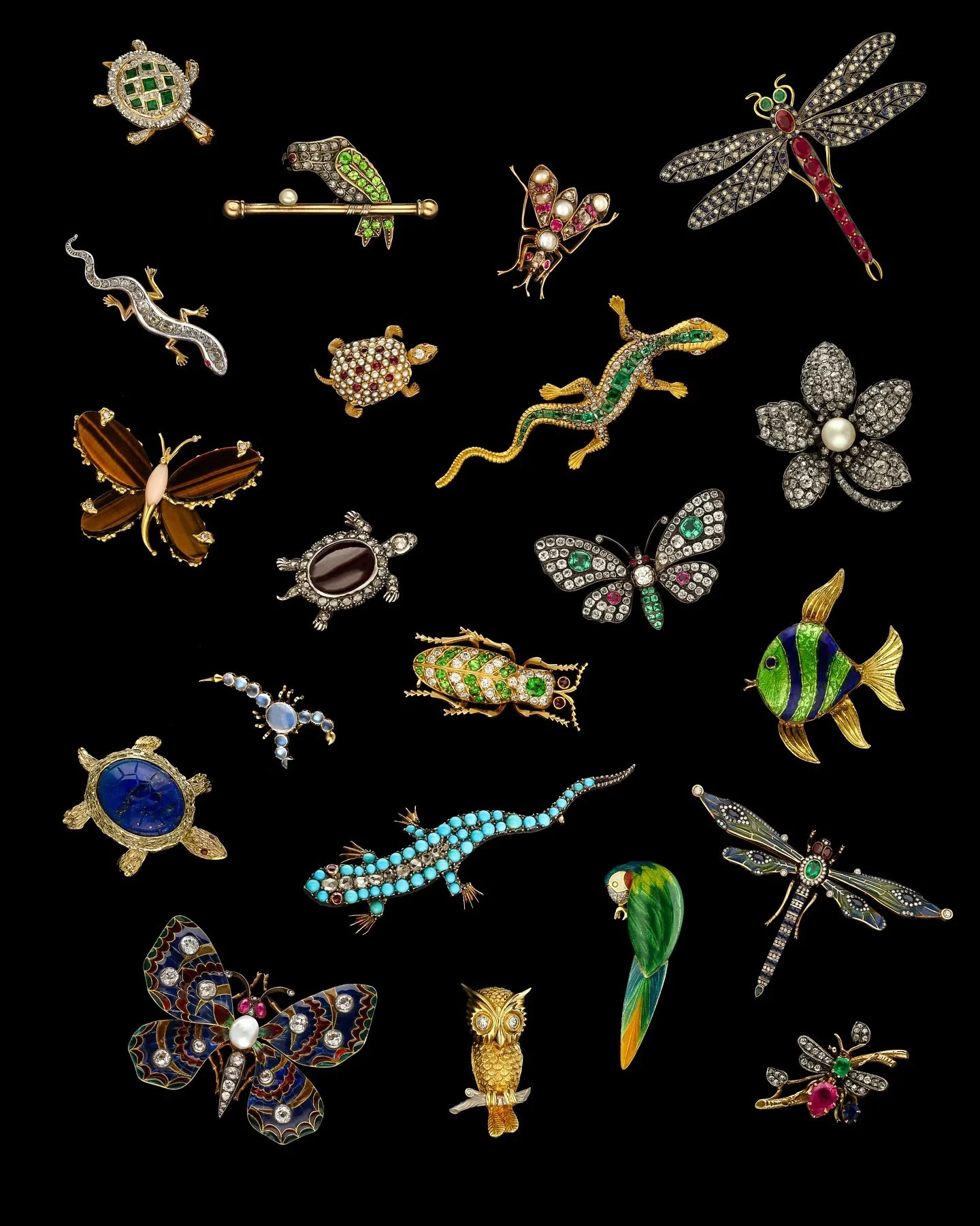 I am very happy to invite you to the @antica_fineartfair &mdash; booth F20. From Saturday the 8th of November until Sunday the 16th of November. Join us for an exquisite showcase of our latest acquisitions in antique jewellery such as tiaras, engagem