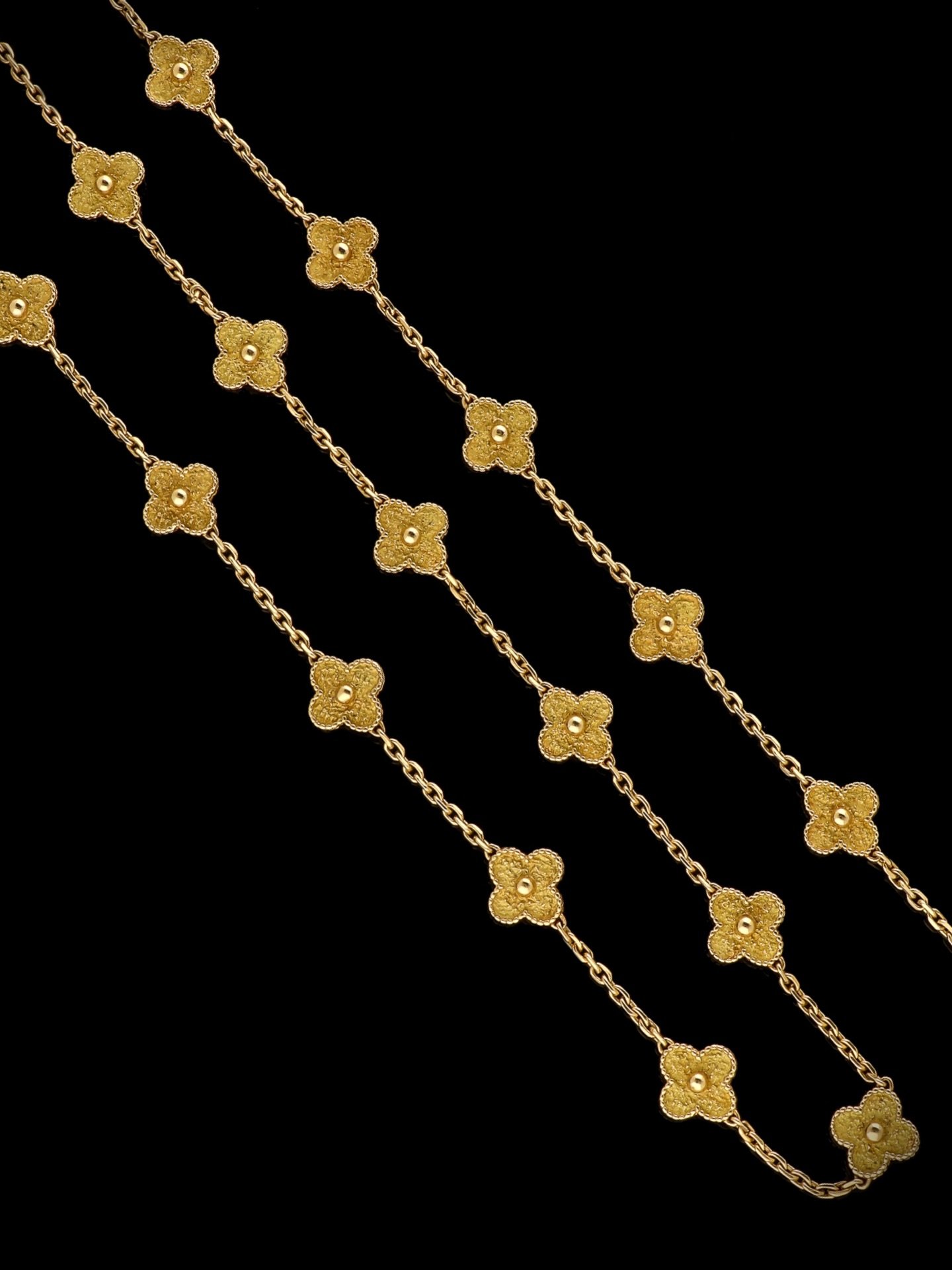 VINTAGE ALHAMBRA GOLD NECKLACE BY VAN CLEEF &amp; ARPELS

Set with 20 clover patterns. Mounted in 18kt yellow gold. Signed VCA. Weight: 59.9 gr &mdash; Length: 80 cm
&bull;
&bull;
&bull;
#paulinesjewellerybox #pjb #antiquejewellery #antiquejewelry #v