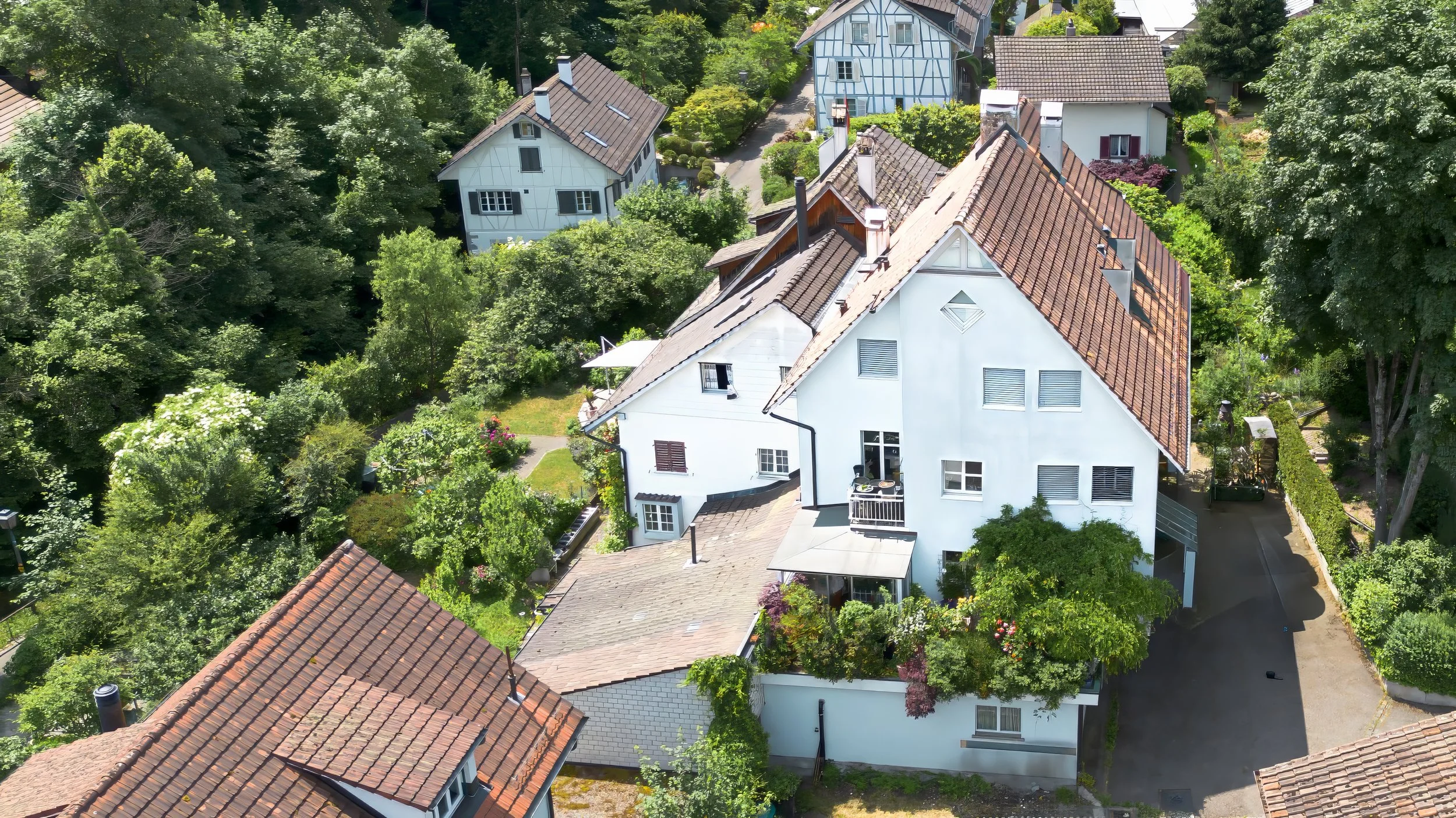 Gartenweg Port2-topaz-denoise-enhance-1.6x.jpeg