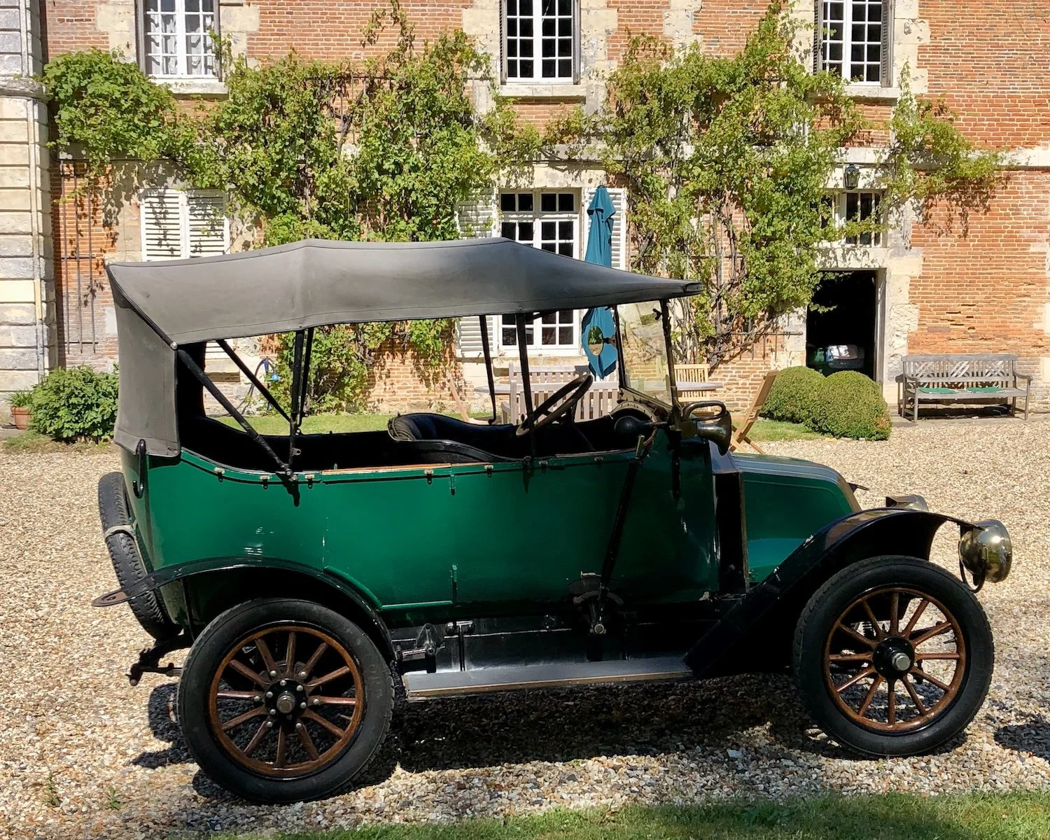 Renault AX - 4 places