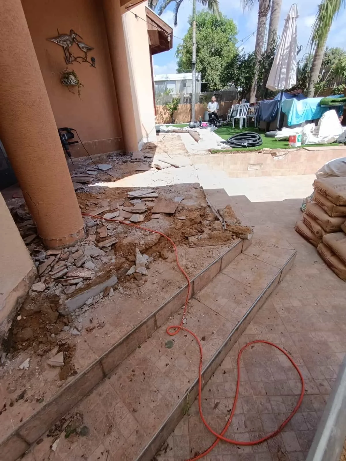 rosh-haayin-outdoor-flooring-pergola-maor-renovations (1).jpg