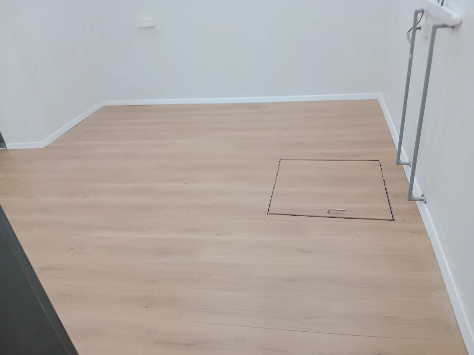 office-renovation-finishing-works-Coca-Cola-Carlsberg-maor-renovations (11).jpg