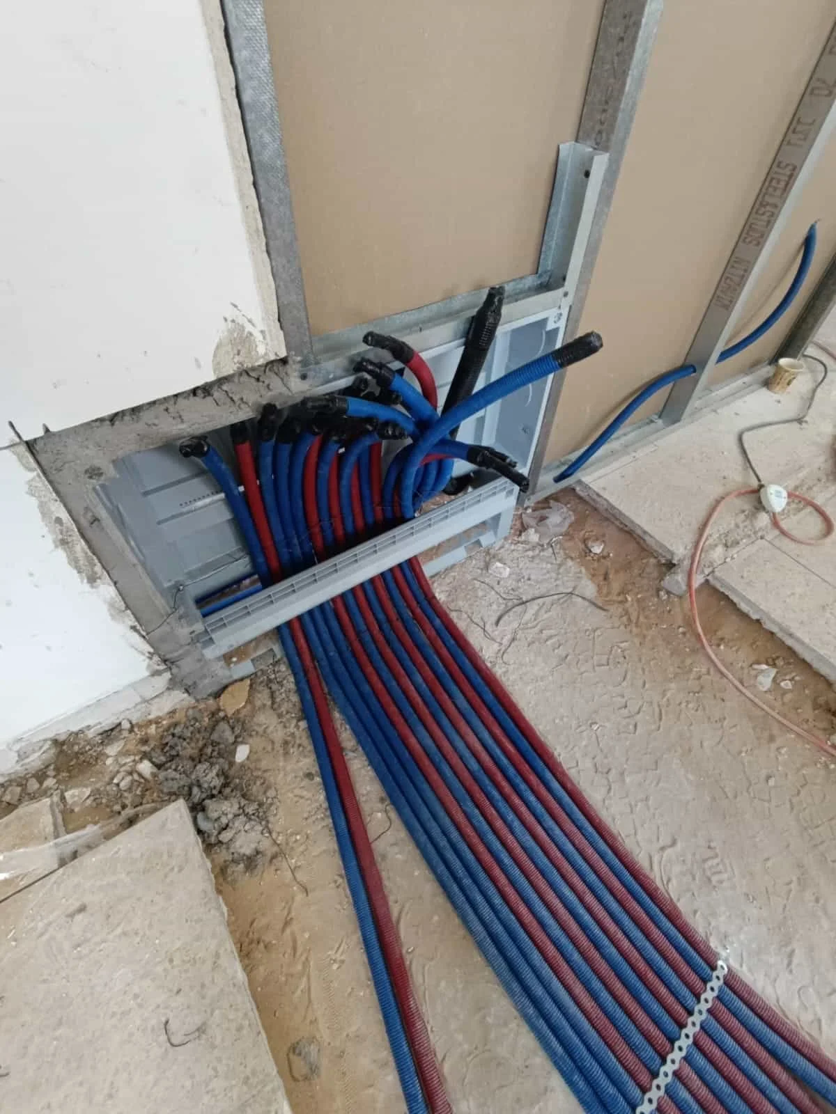 complete-apartment-renovation-tel-aviv-maor-renovations (7).jpg