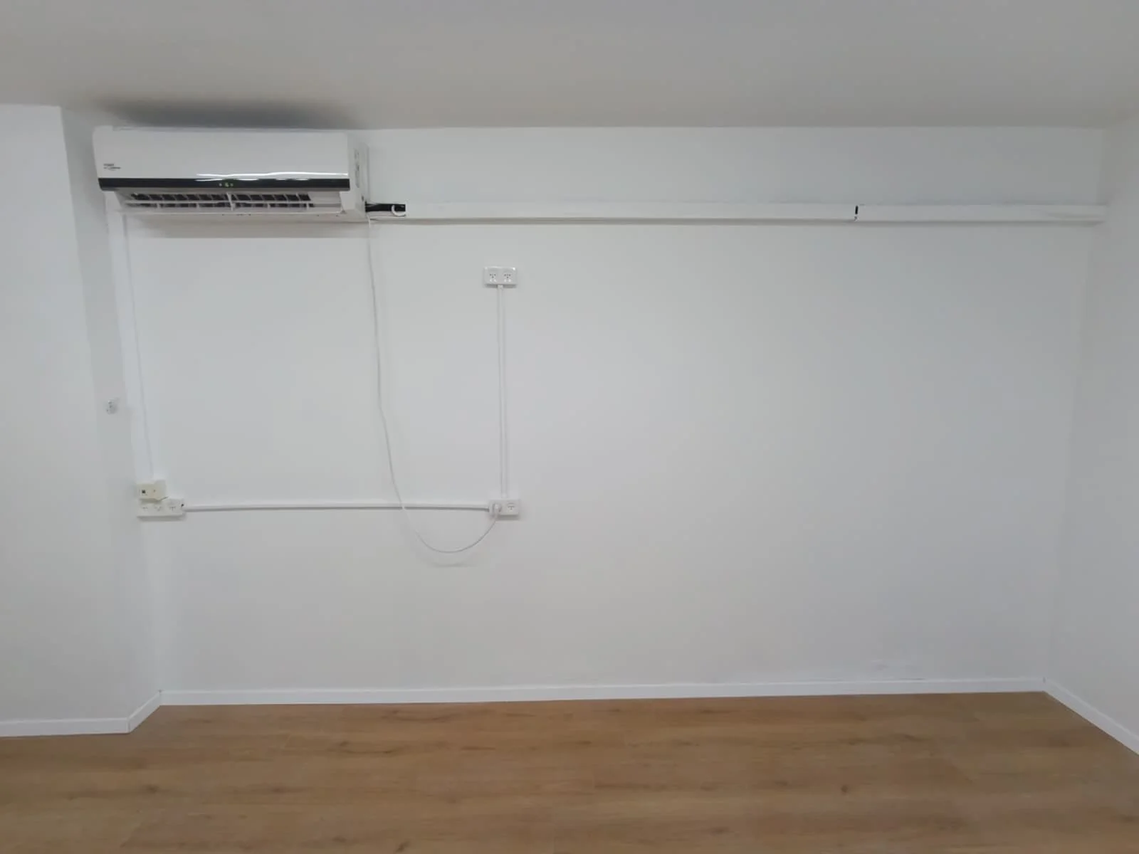 office-renovation-finishing-works-Coca-Cola-Carlsberg-maor-renovations (4).jpeg