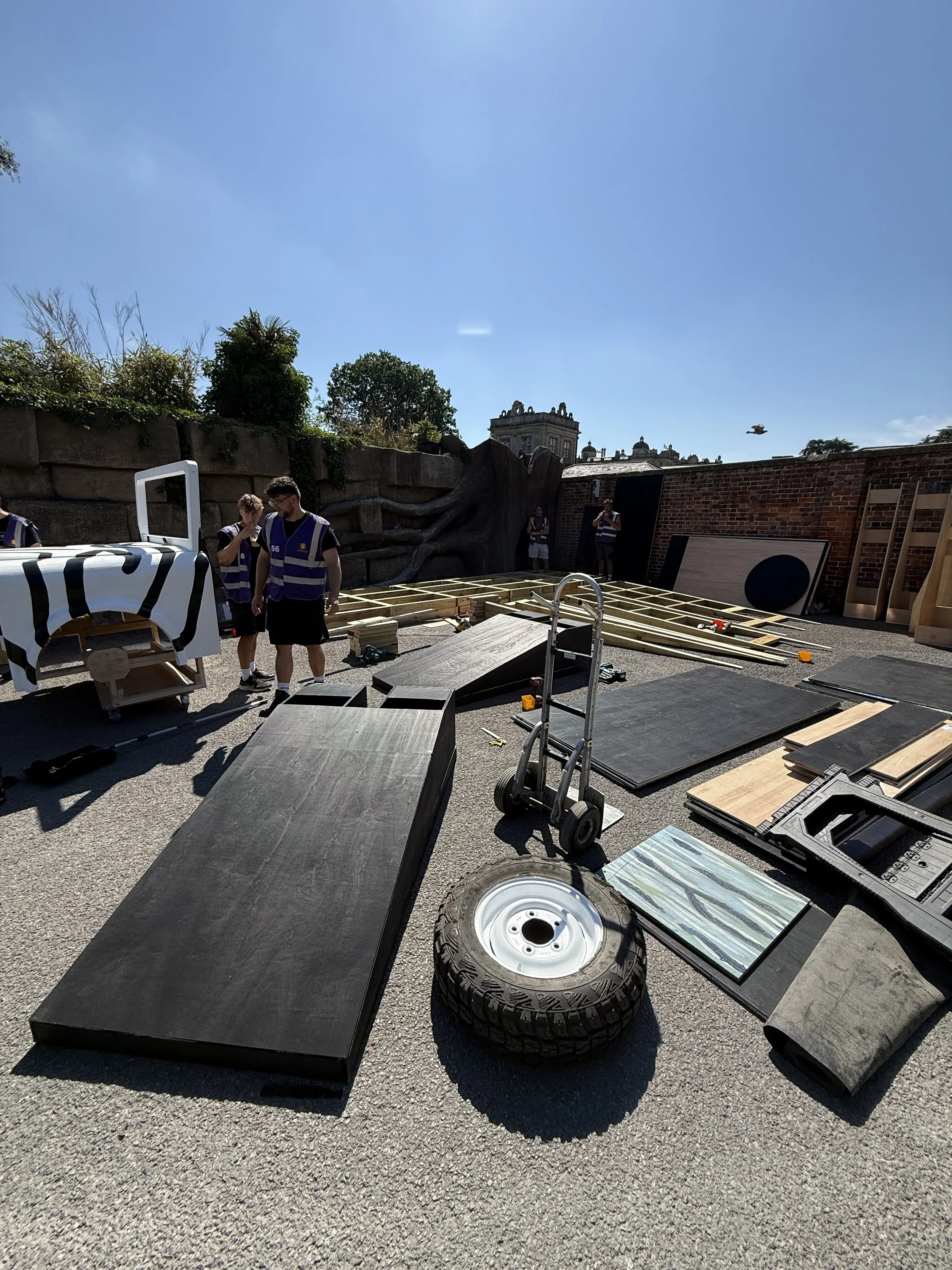 melt-productions-longleat-event-build