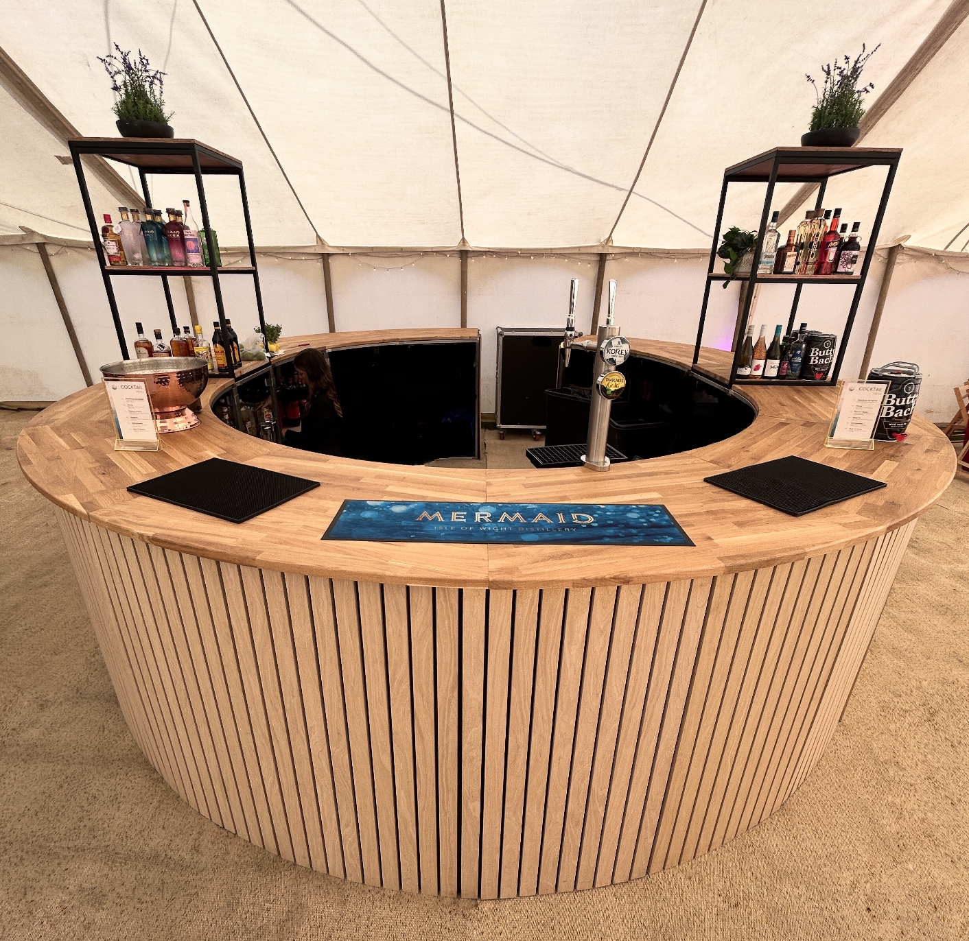 Slatted Oak Circular Bar 