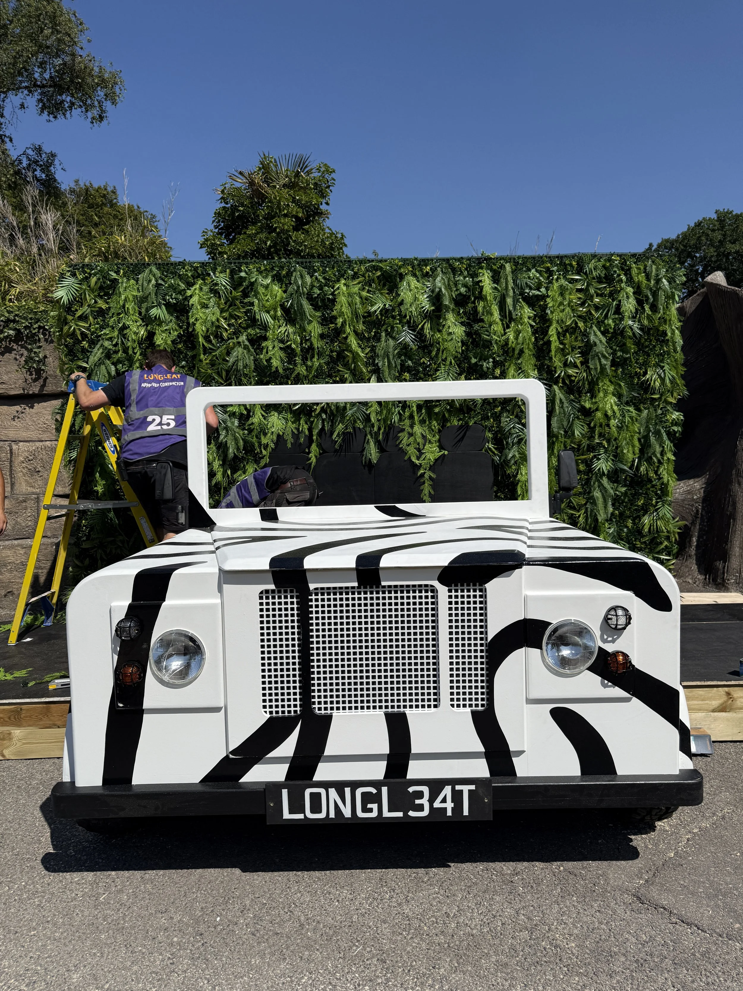 longleat-retro-jeep-event-installation