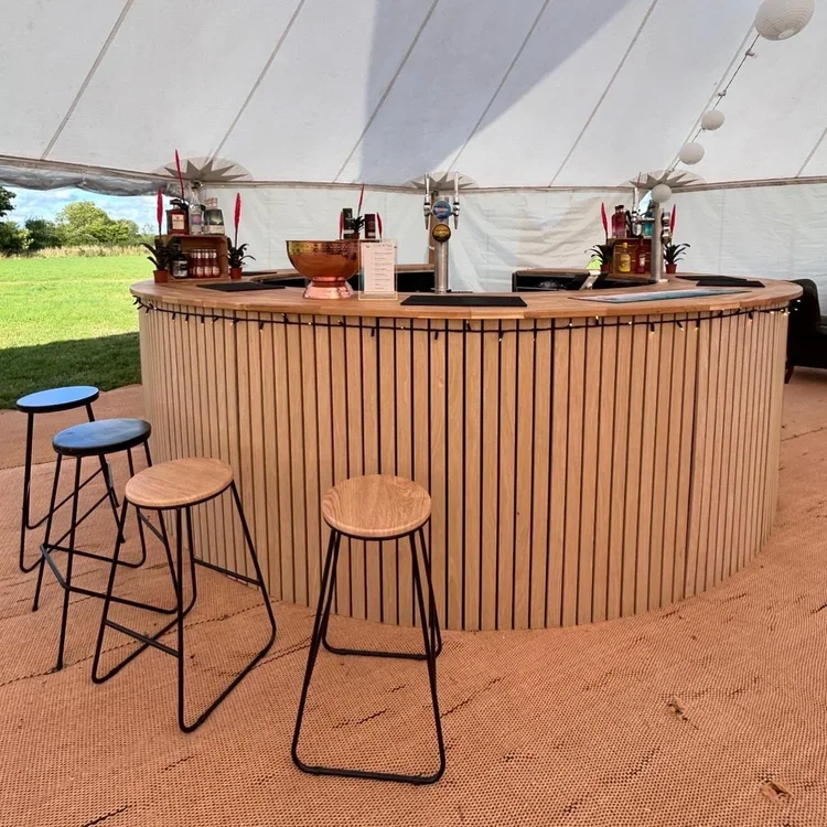 Slatted Oak Circular Bar 