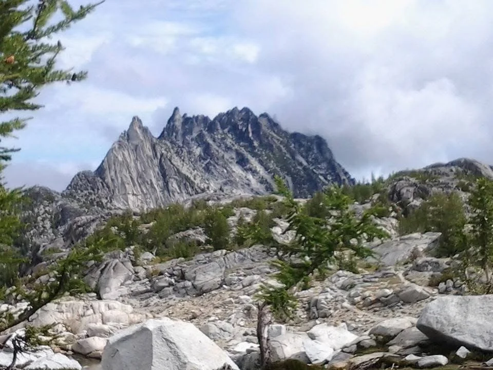 blurry photo of jagged peaks