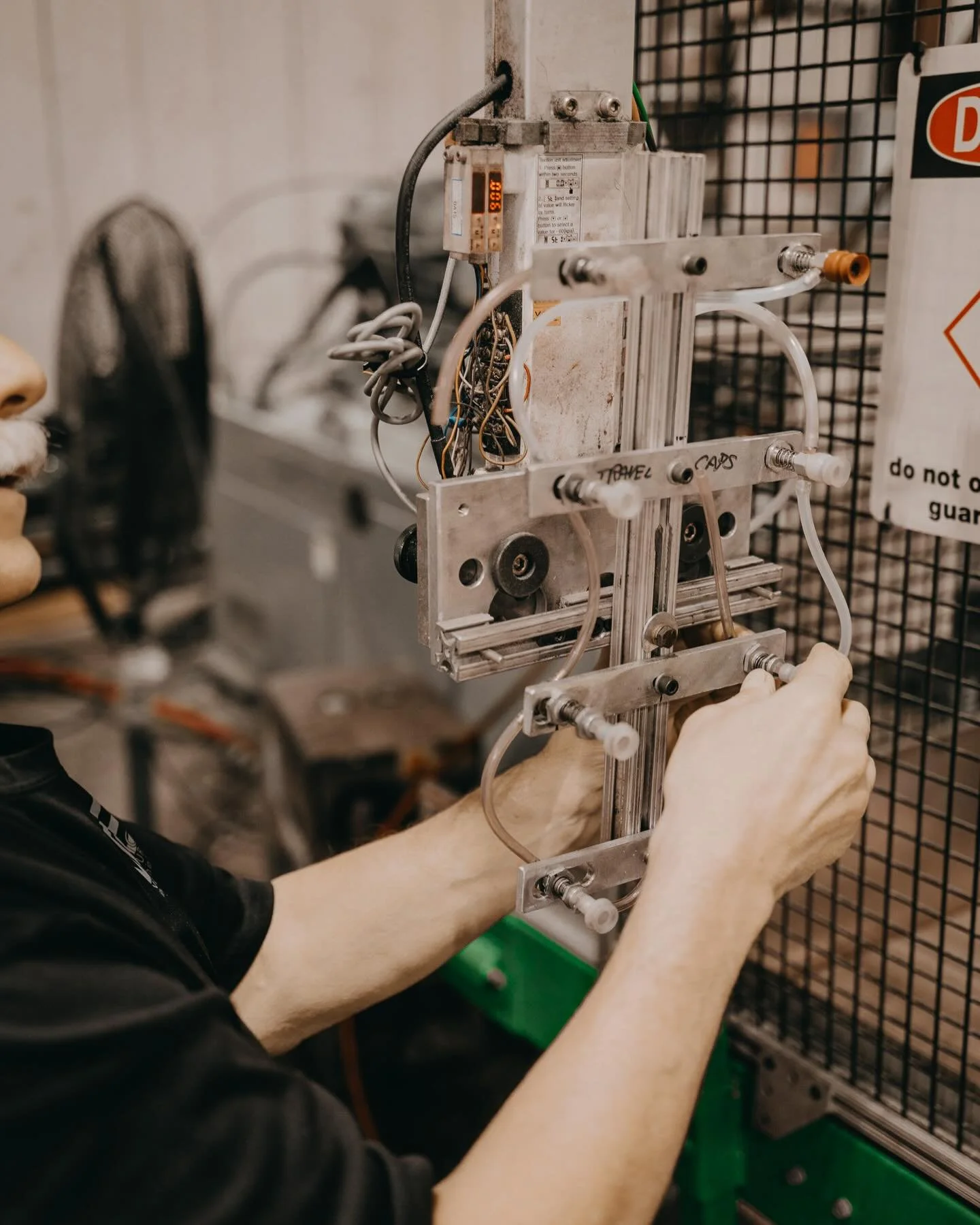 The future of manufacturing isn&rsquo;t coming&hellip; it&rsquo;s already on the floor&hellip;

-Over 60% of manufacturers have adopted some level of automation
-Robotics can increase production output by up to 30%

At @mds_plastics robotics help us 