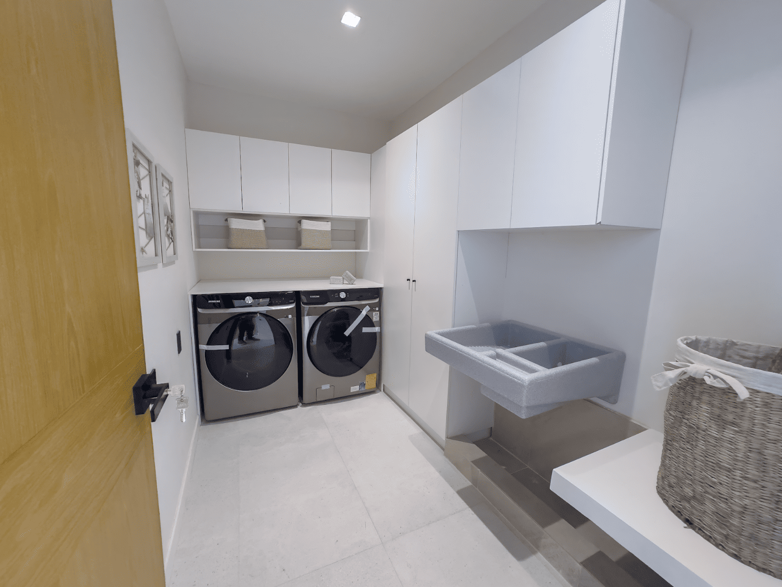 Macondo-Playacar-Showrooom 5.png