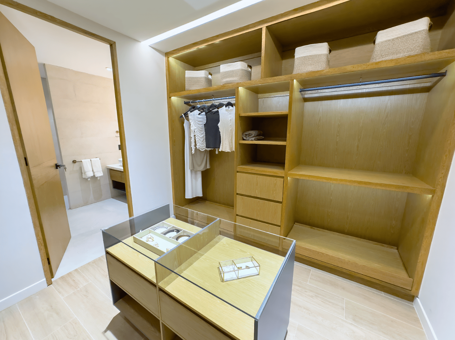 Macondo-Playacar-Showrooom 8.png