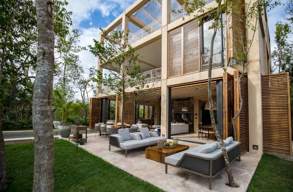 Palm Villa Estate Homes for Golf Enthusiasts in Corasol, Playa del Carmen