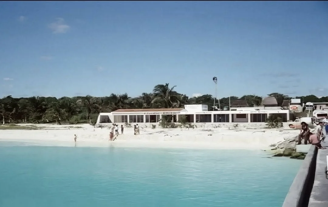 Playcar Playa del Carmen in the 1980s.jpg