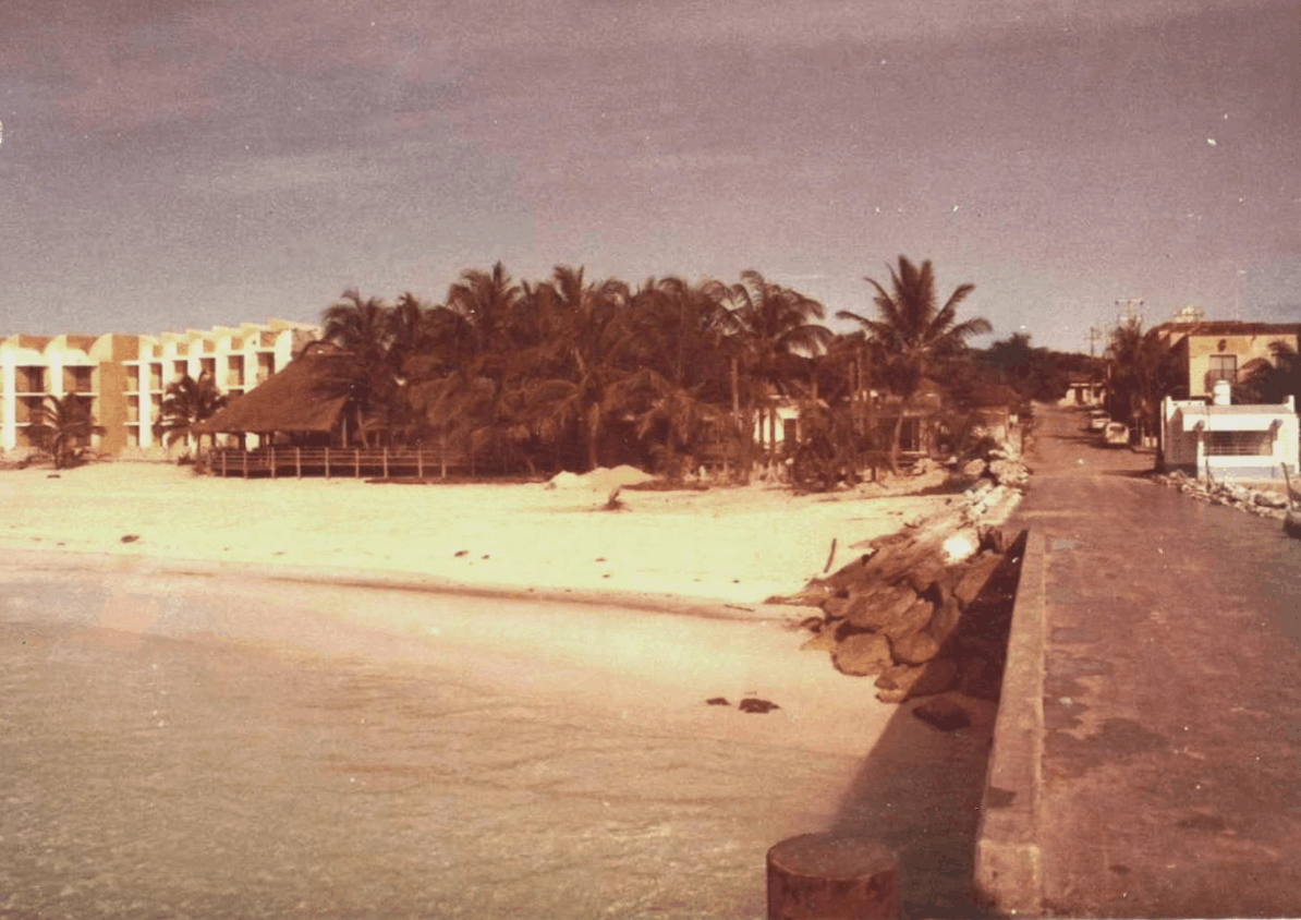 Playacar in the 1980s.png