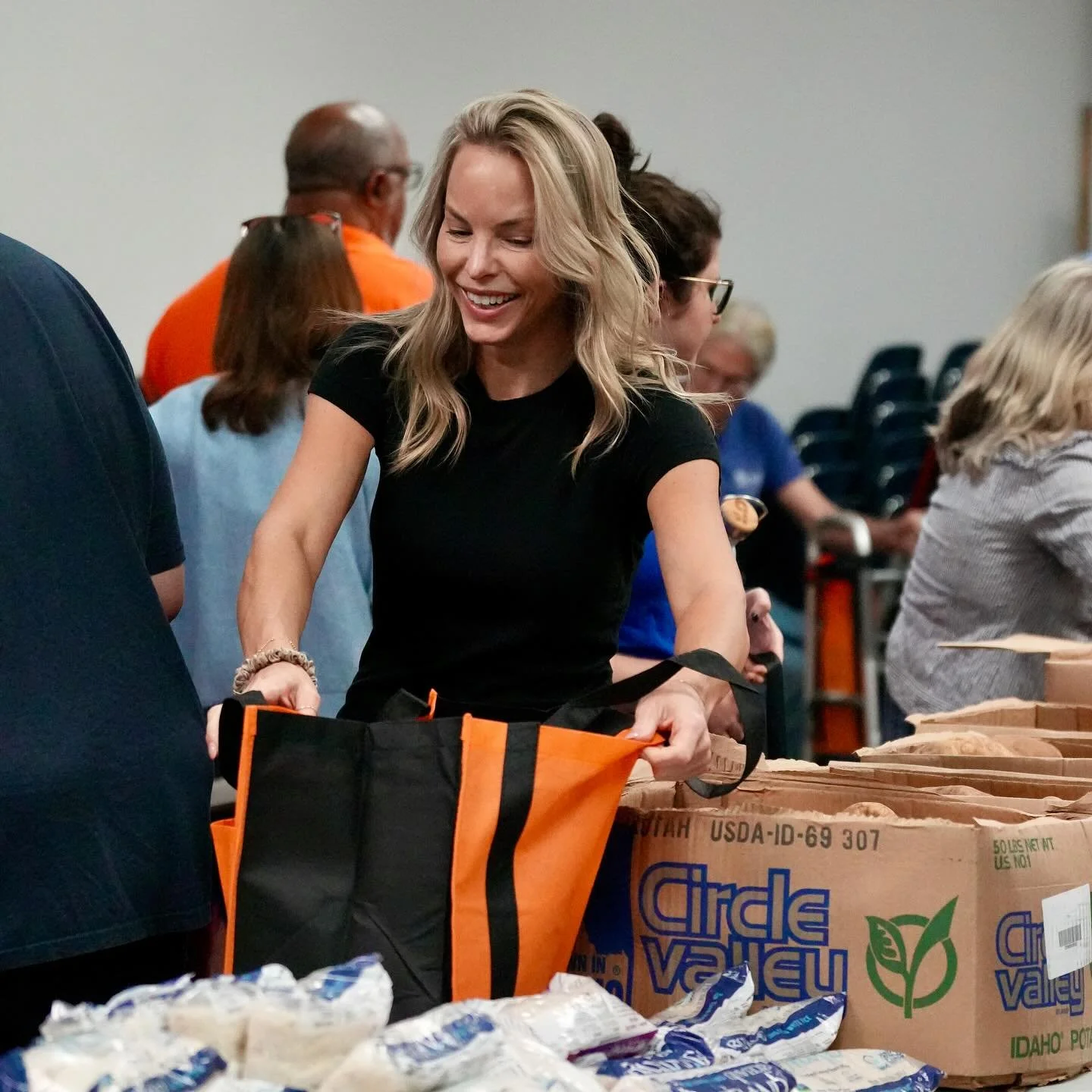 Thank you for your generosity in helping us raise over $20,000 so we could provide over 550 local families in need with a full Thanksgiving meal!

@kiwaniskendallsouthdade