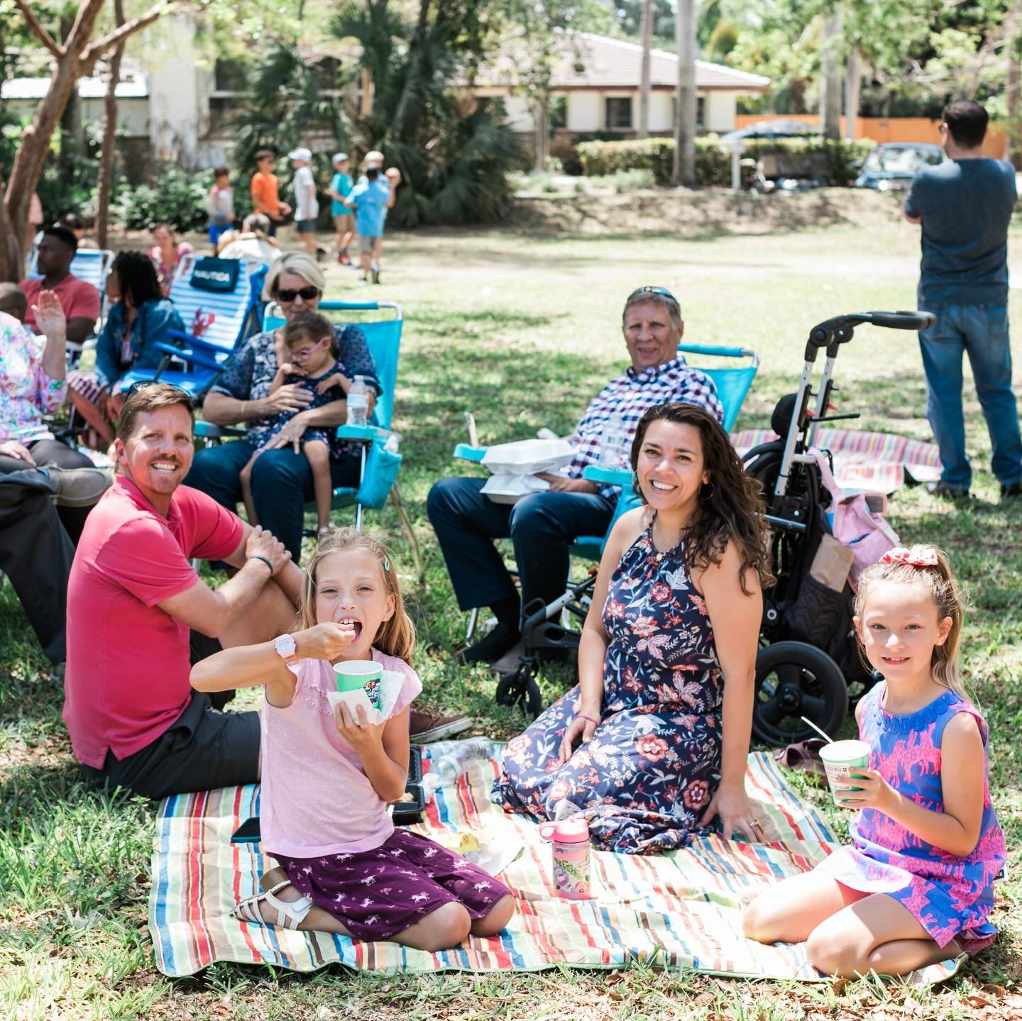 It&rsquo;s time for a picnic 🧺 

This Sunday, right after our Palm Sunday service at 10:30am, stay for a relaxing (and completely free) church picnic on the church grounds with grilled burgers and hotdogs from Sports Grill 🔥

This is a great Sunday