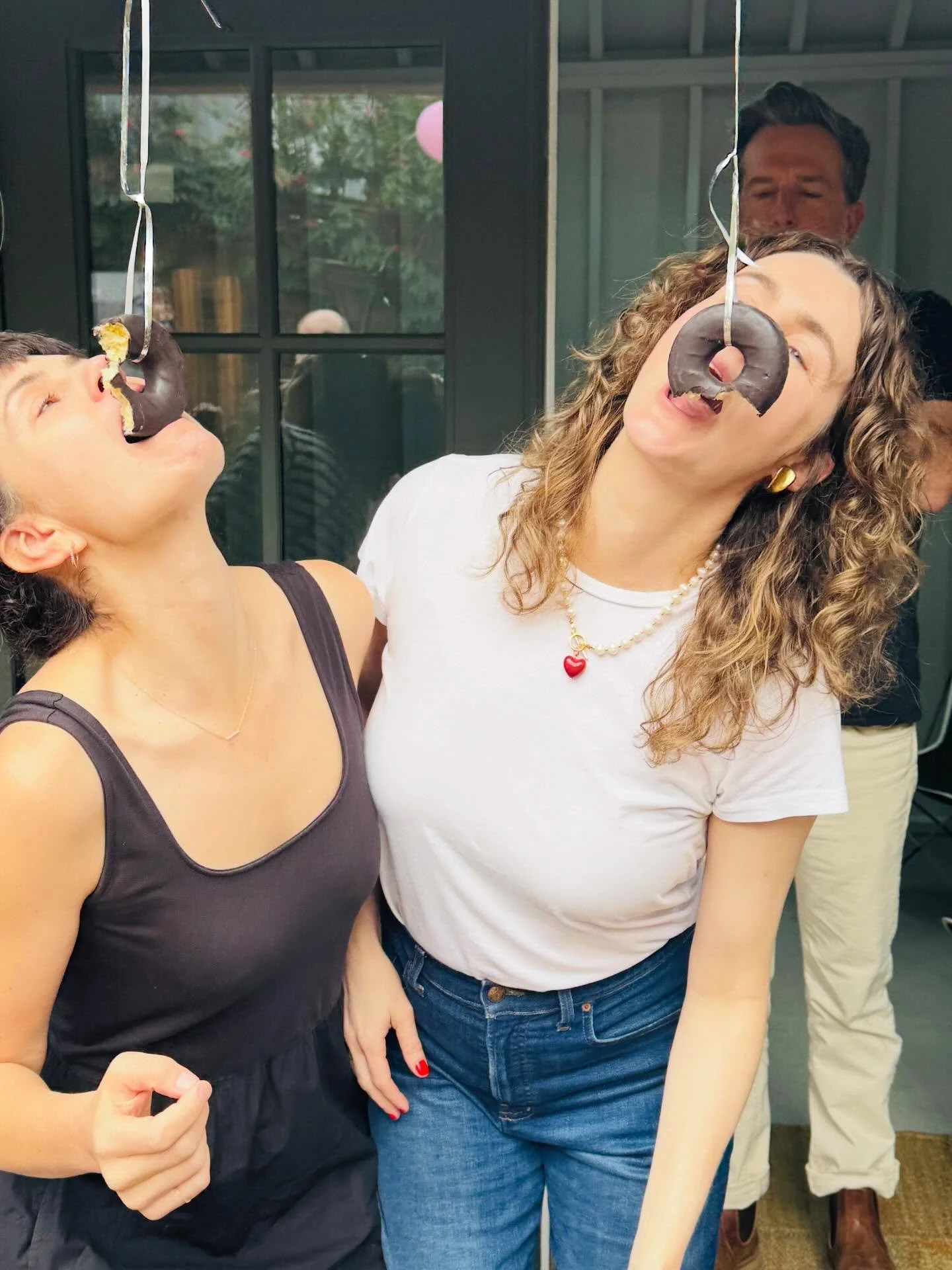🍩DO-NUT LET IT DROP!!🍩

Invite us to parties, we are fun.