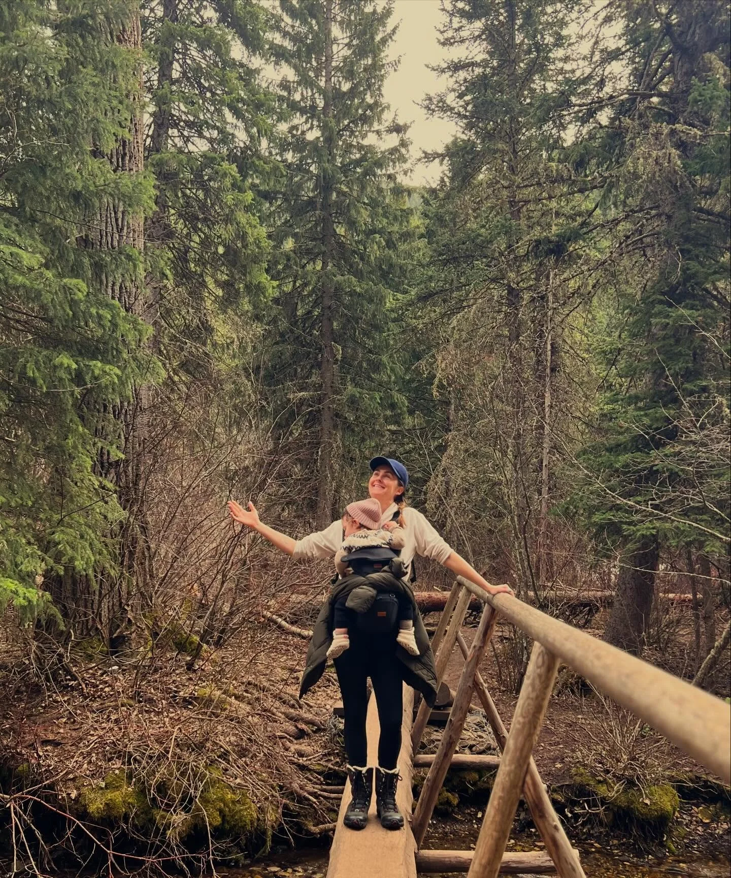 🏔️MONTANA!🏔️

Big sky, big trees, big views, big love! We rode the gondola, soaked in the hot springs, hiked through the pines, sipped great wine. Five perfect days with much-loved found family.❤️