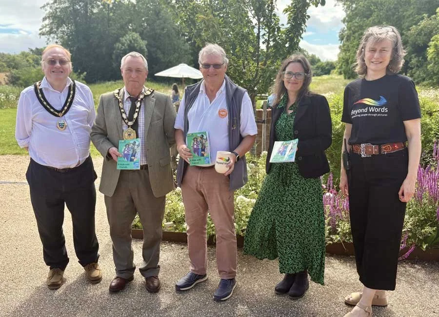 councillors-with-lucy.jpg