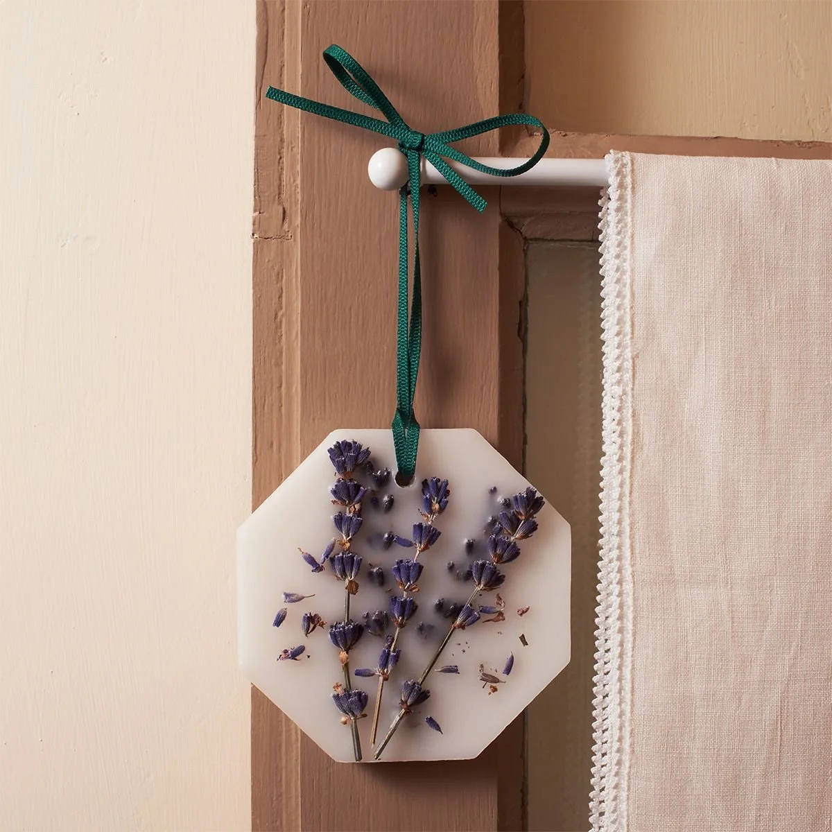 carriere_freres_-_lavender_botanical_palet_-_1200x1200.jpg