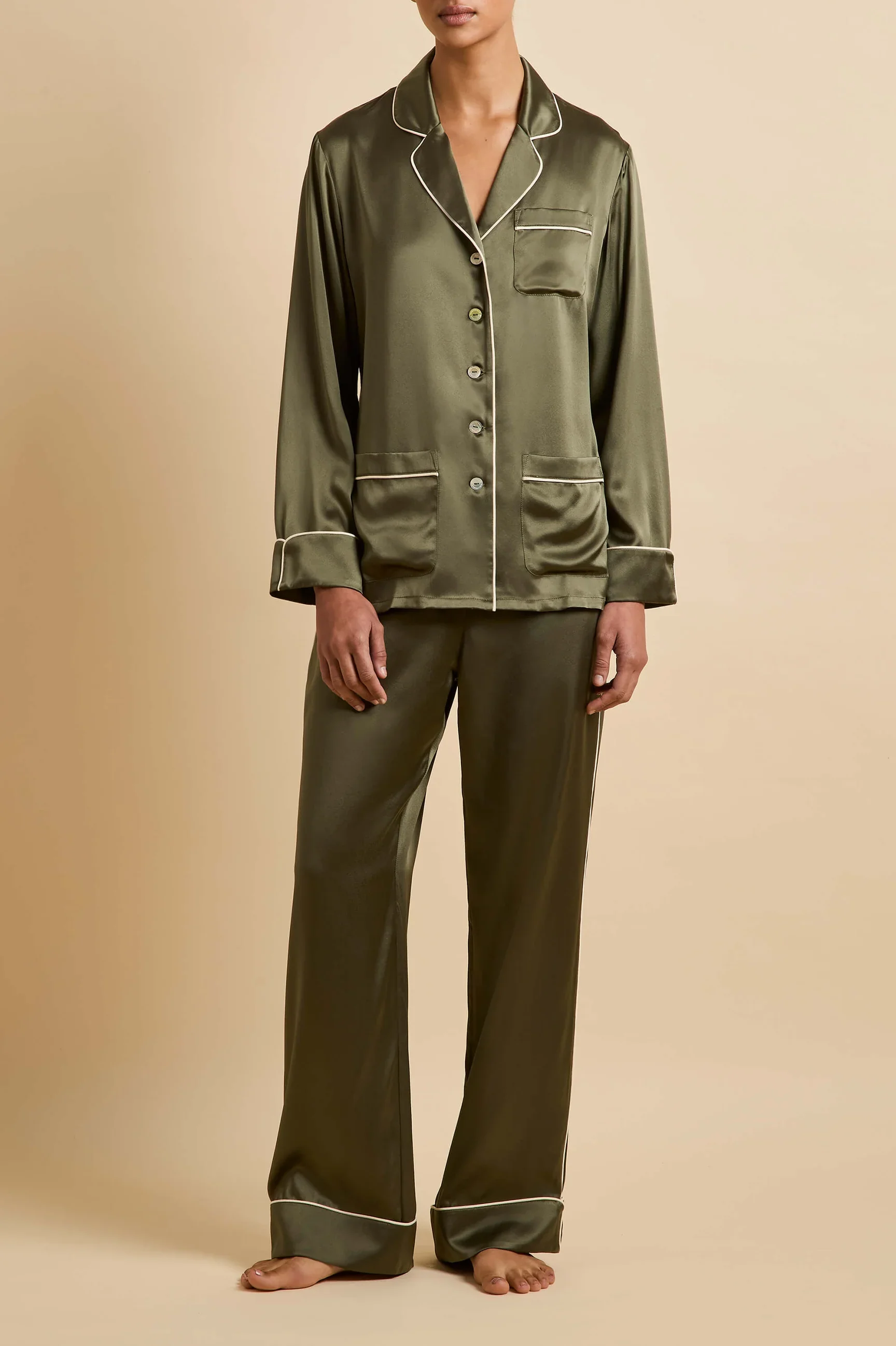 olivia-von-halle-coco-nori-green-long-pyjama-set-in-silk-satin-PF26012-1_83e69e78-1f0d-4513-a540-c1b892722ced.jpg.webp