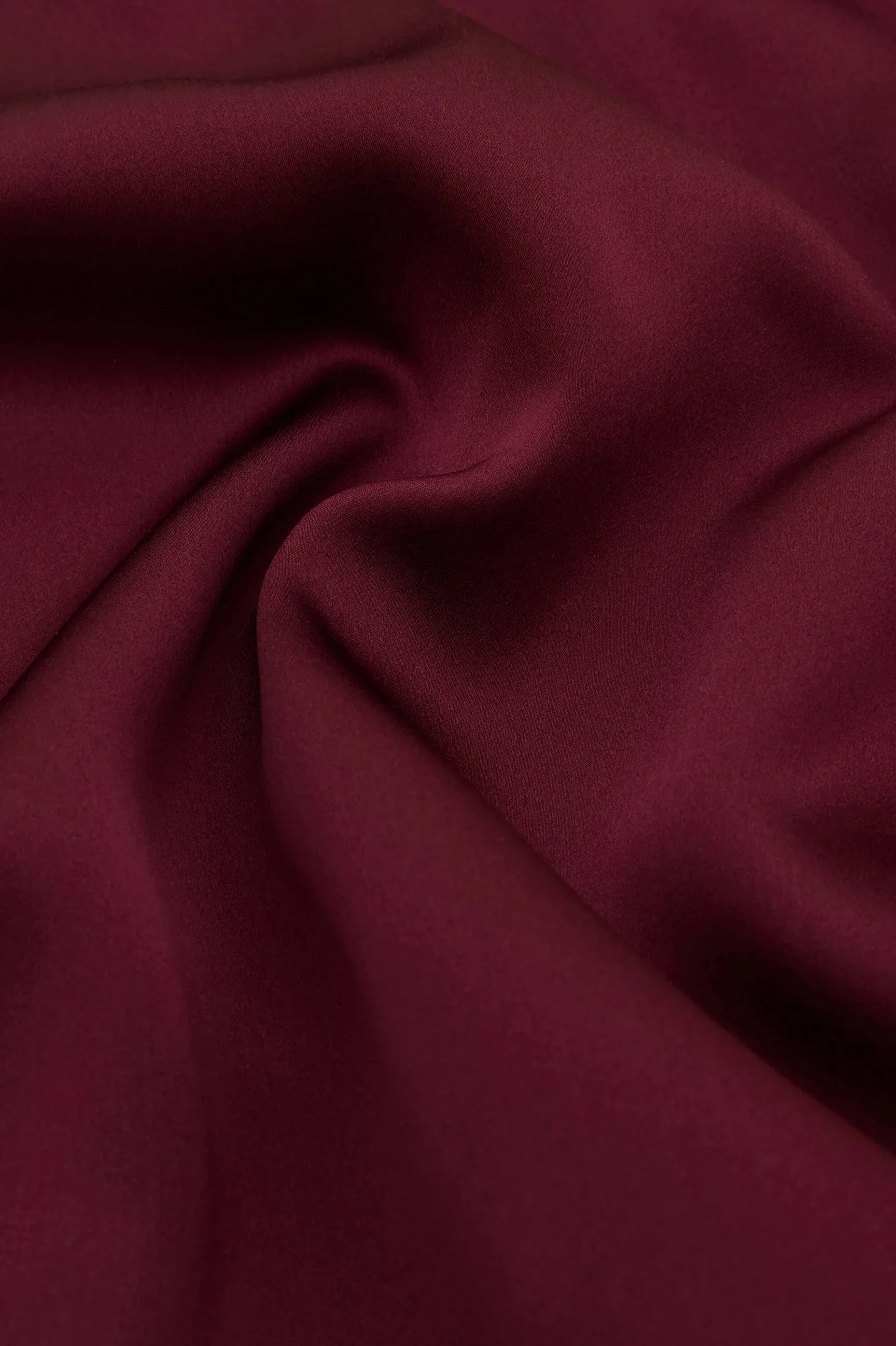 olivia-von-halle-etta-burgundy-camisole-set-in-silk-satin-PF26048-6_ead5e701-d4cf-4101-a4fc-6b9b592c5d4c.jpg.webp